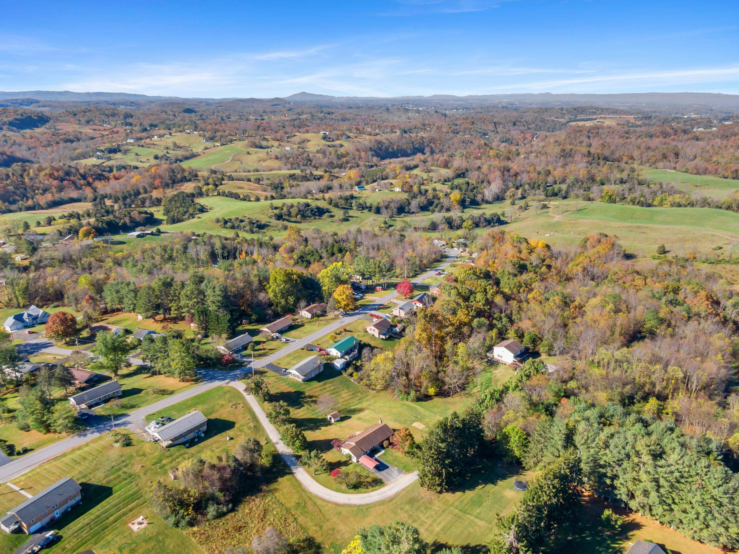 2272 Lupine Lane Christiansburg VA 24073