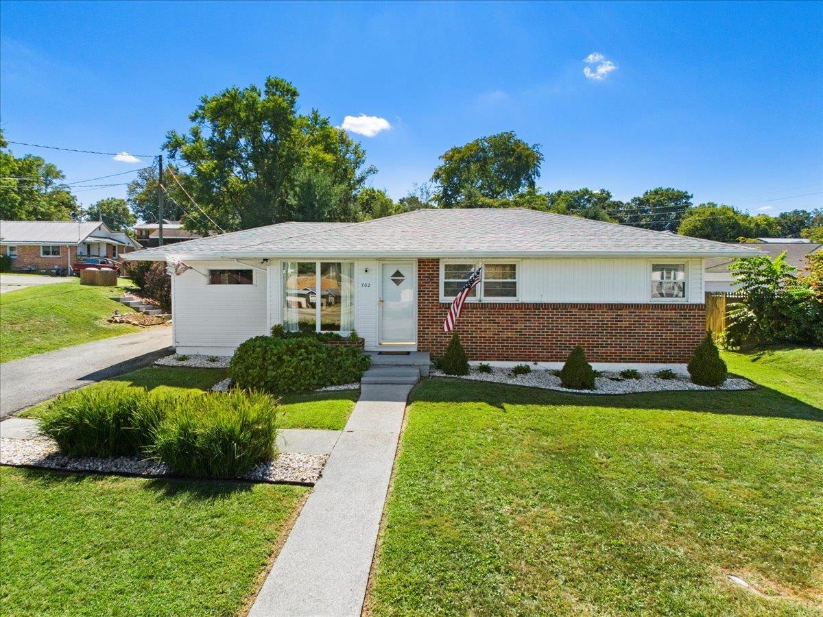 702 Preston Street Radford VA 24141