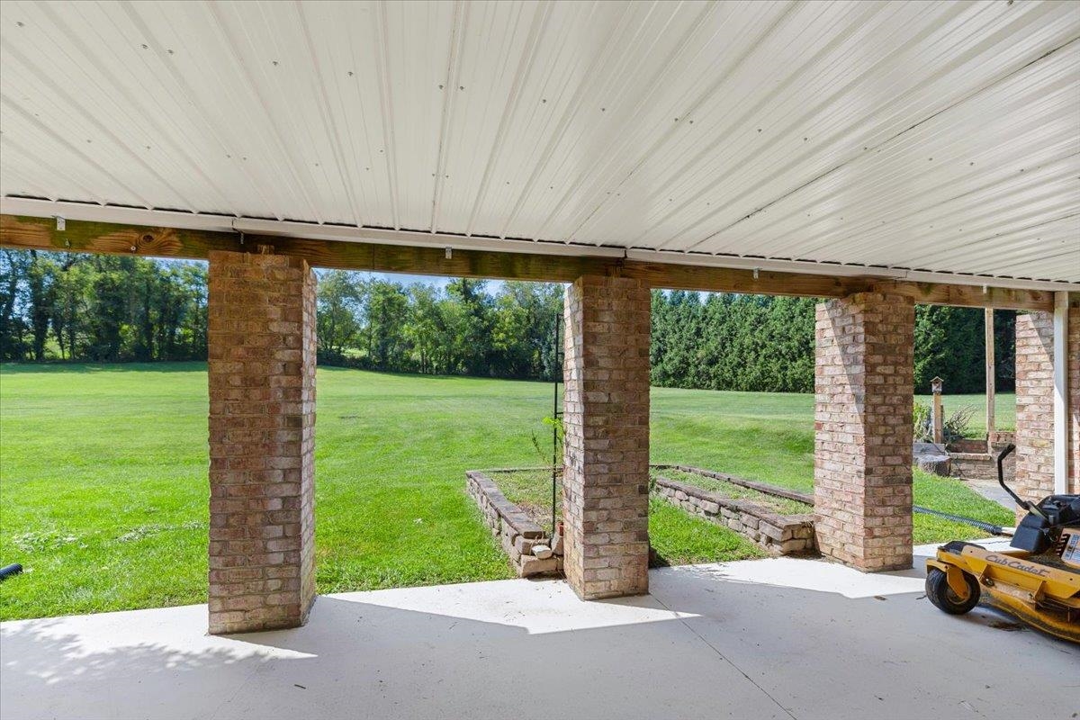 2251 Lake Vista Drive Christiansburg VA 24073