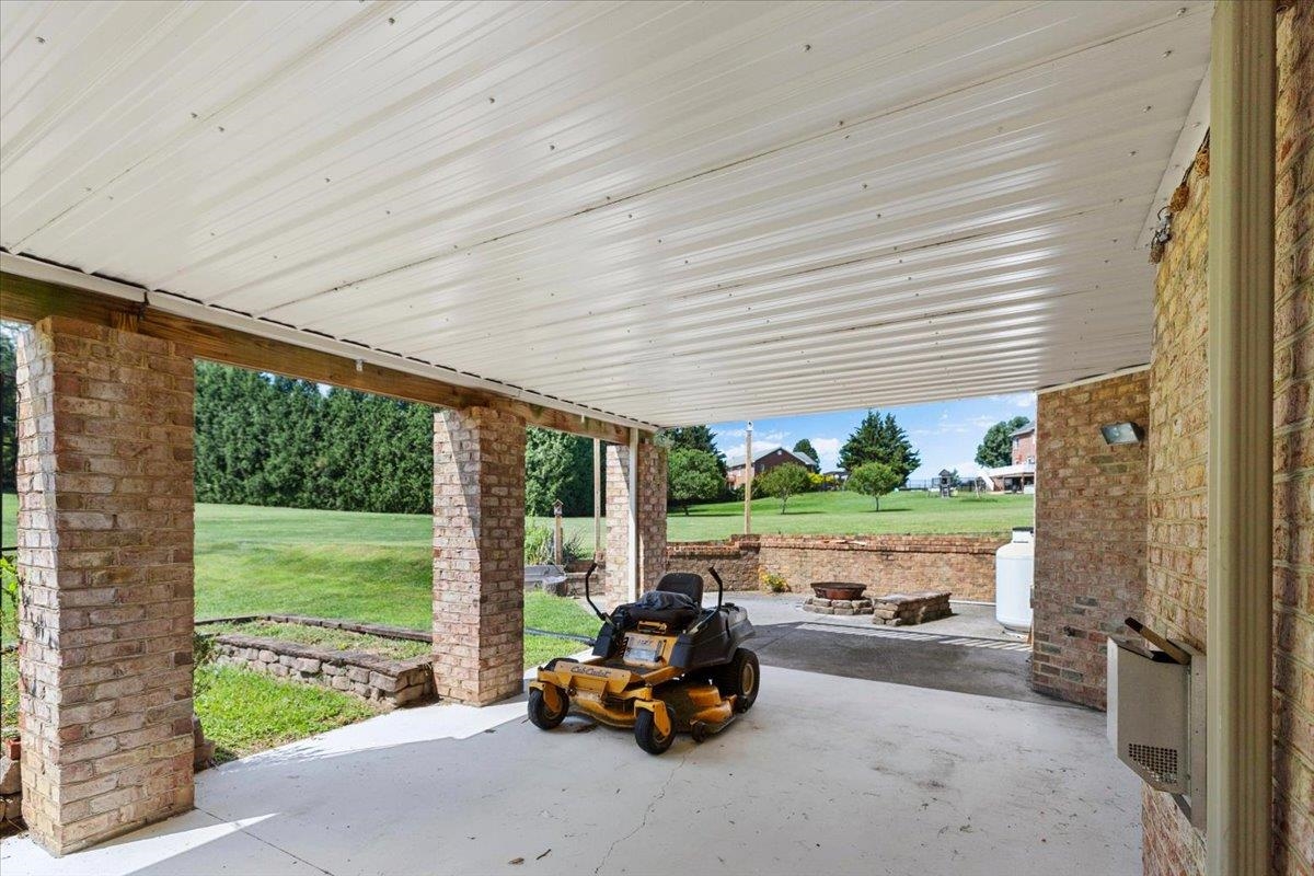 2251 Lake Vista Drive Christiansburg VA 24073