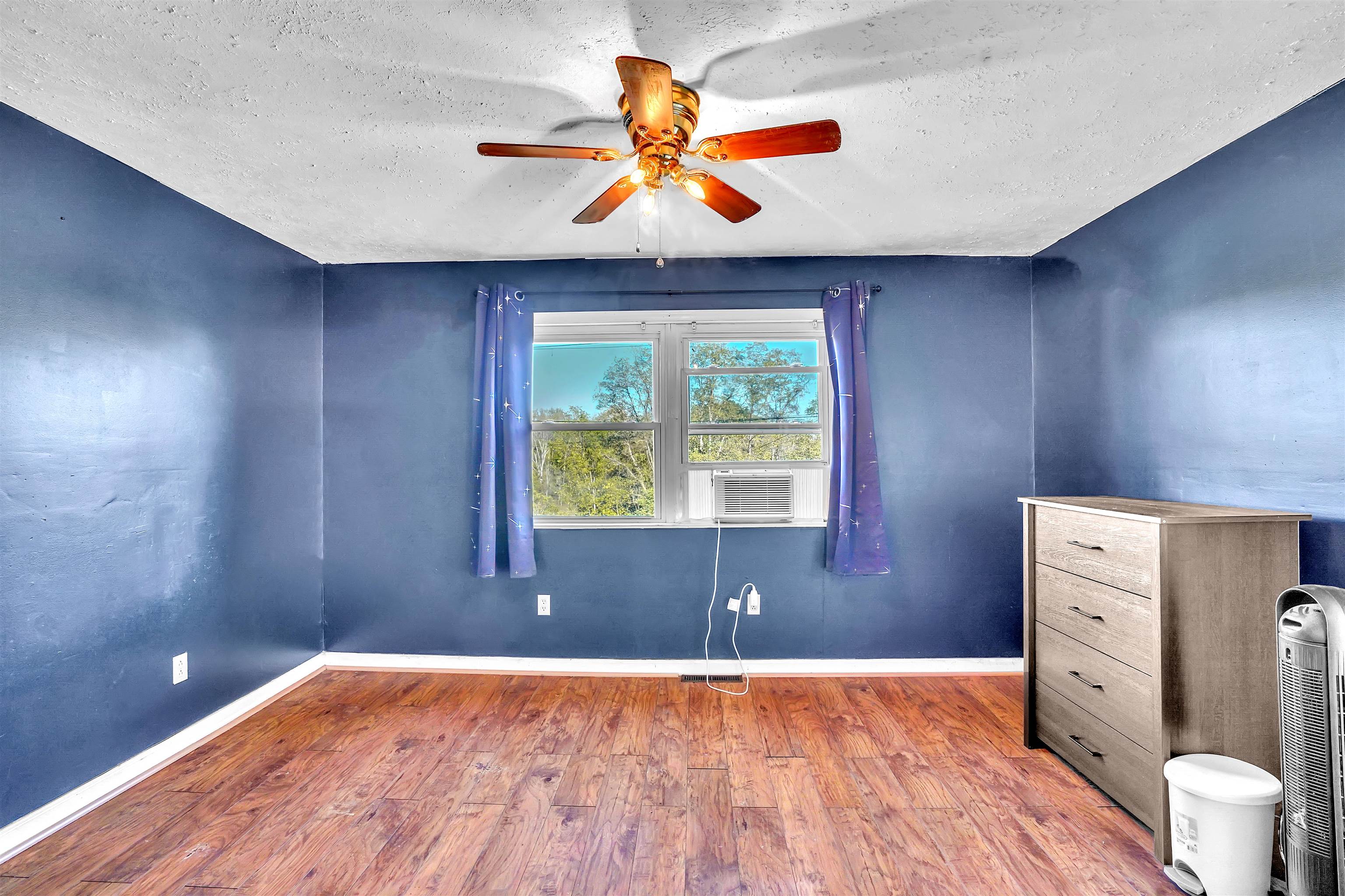 1961 Snider Lane Pulaski VA 24301