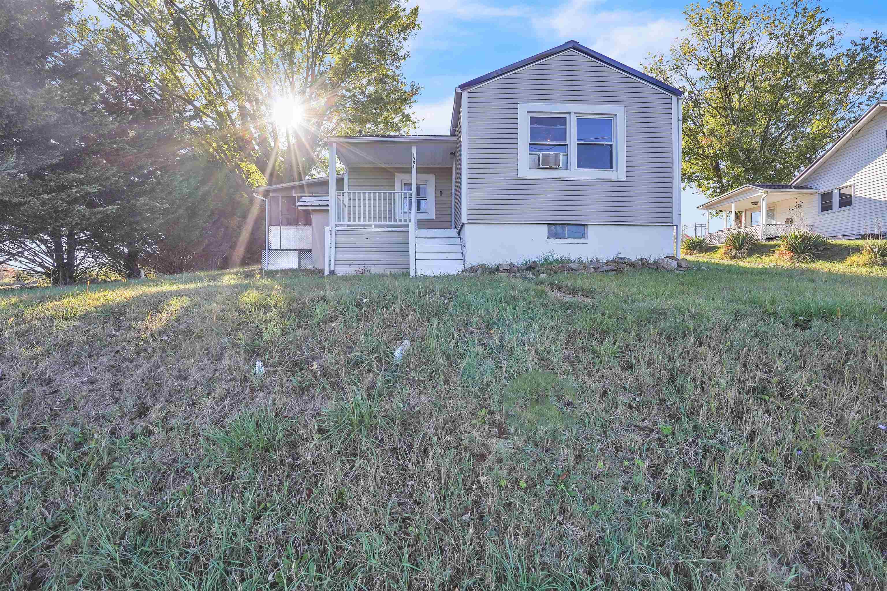 1961 Snider Lane Pulaski VA 24301