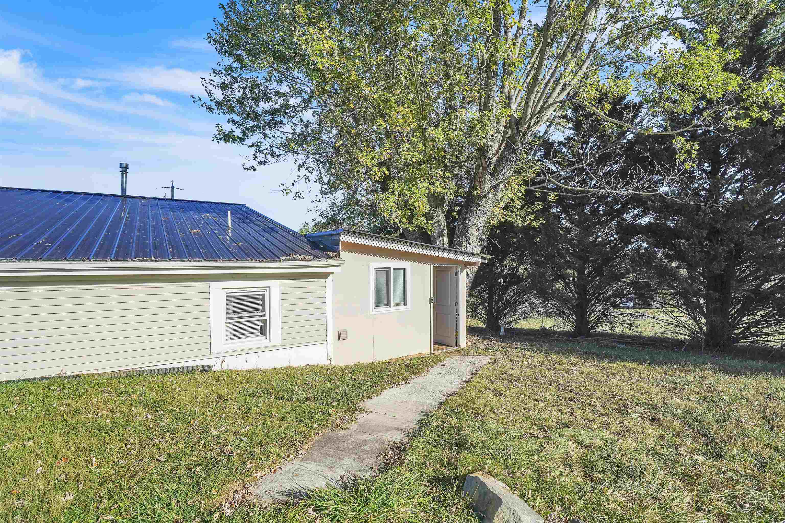 1961 Snider Lane Pulaski VA 24301