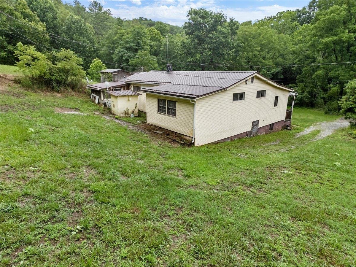4752 Brookmont Road Pulaski VA 24301