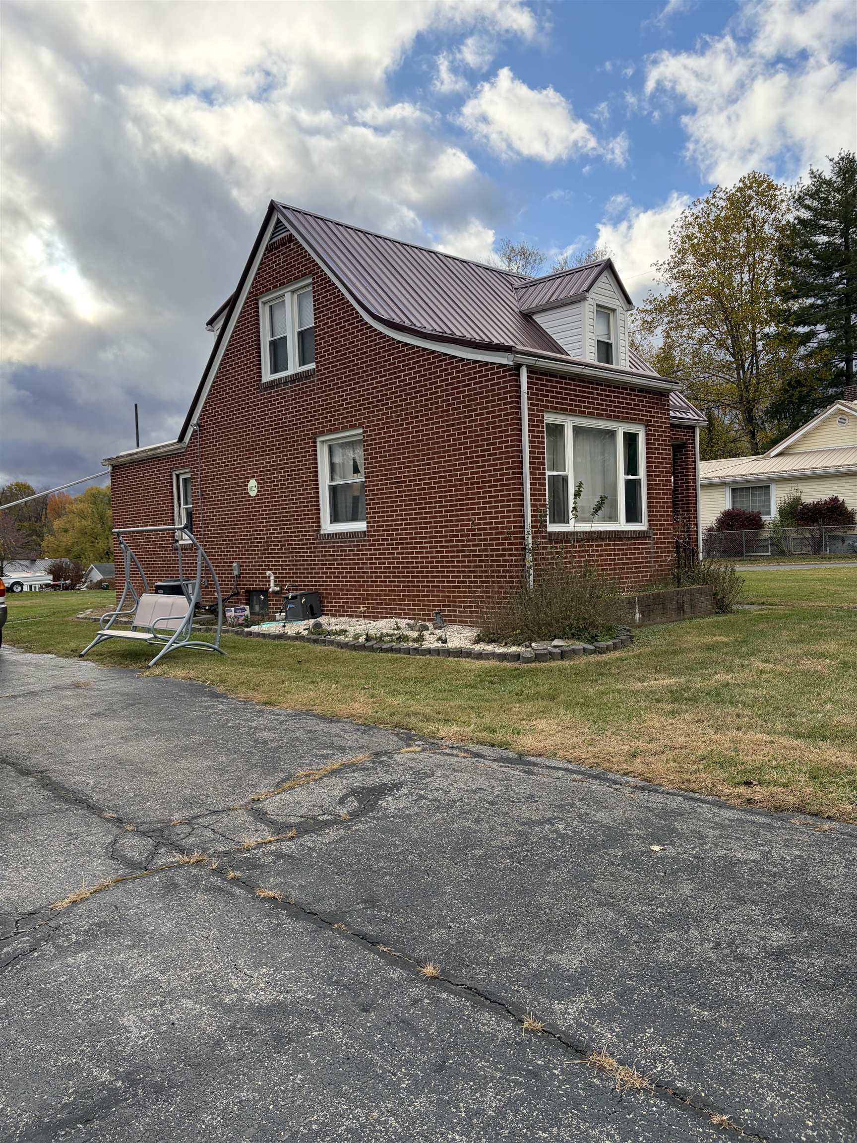 1200 Macgill Street Pulaski VA 24301