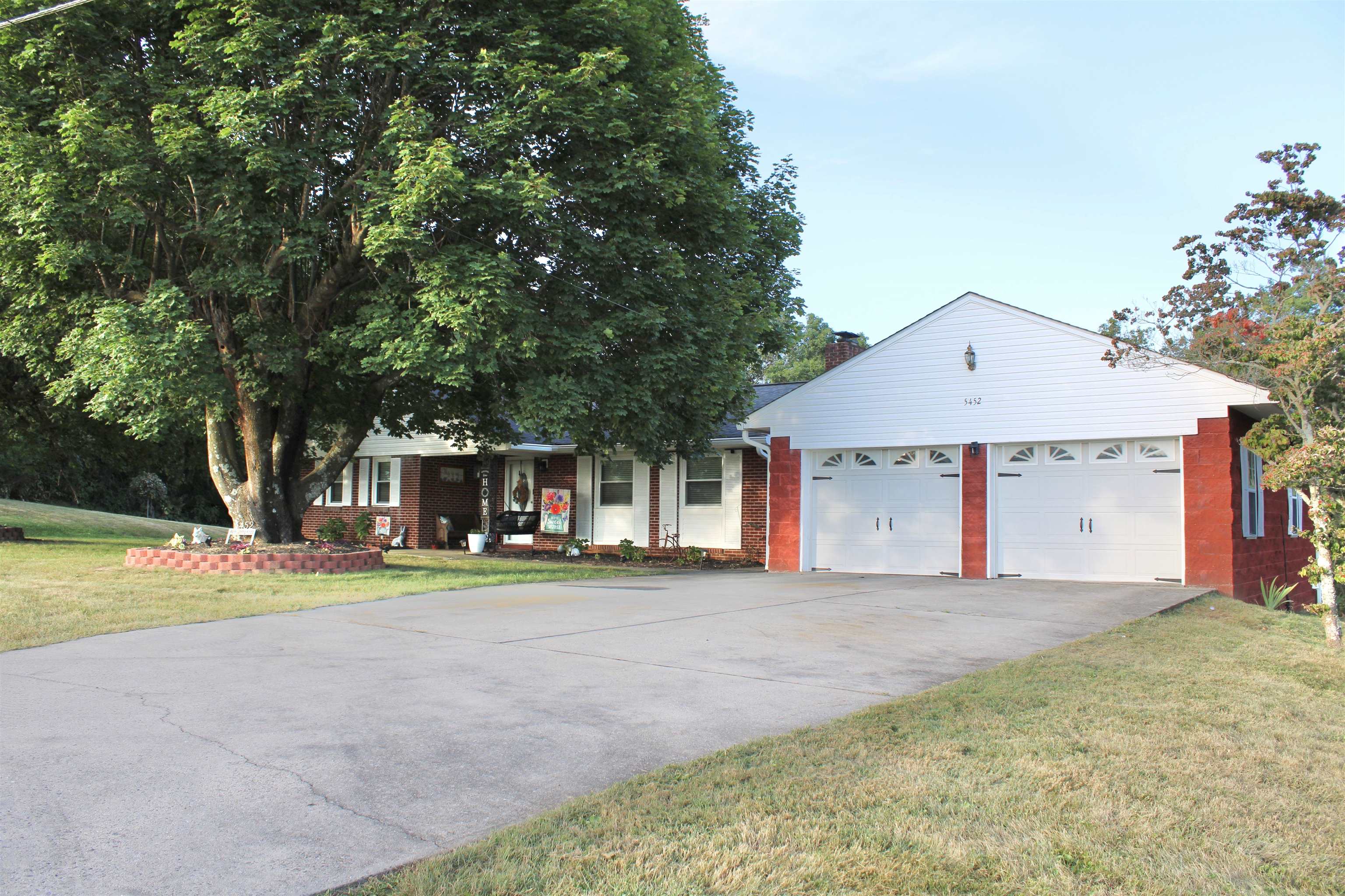 5452 Alum Spring Road Pulaski VA 24301