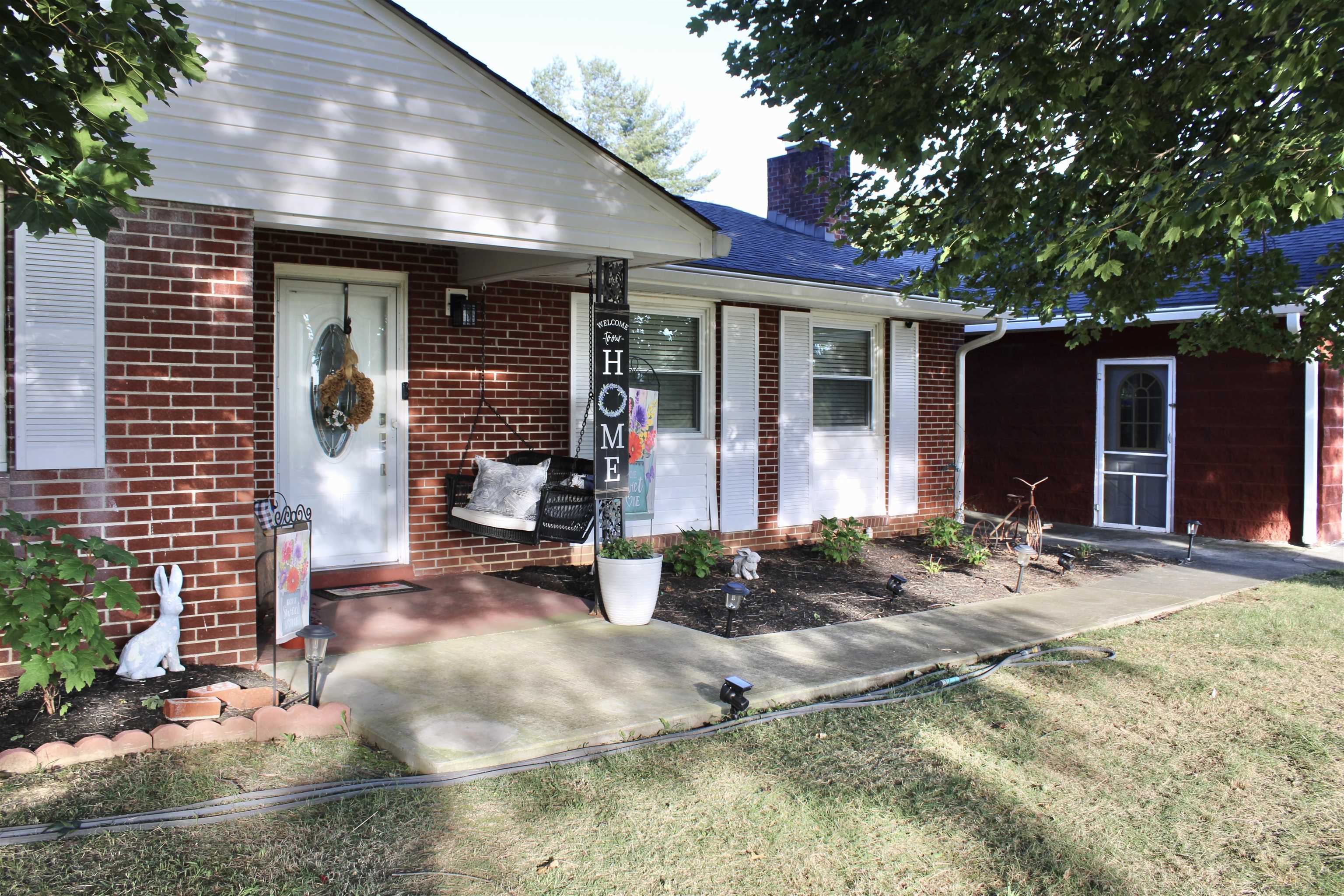 5452 Alum Spring Road Pulaski VA 24301