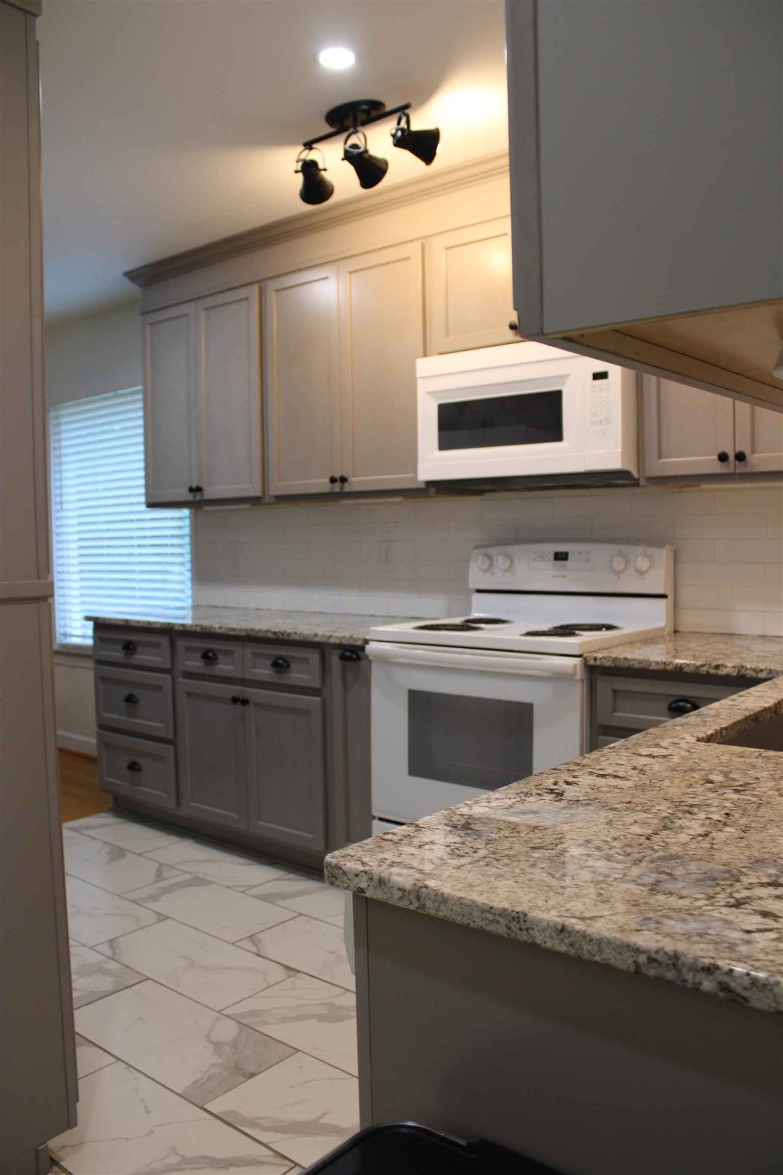 5452 Alum Spring Road Pulaski VA 24301