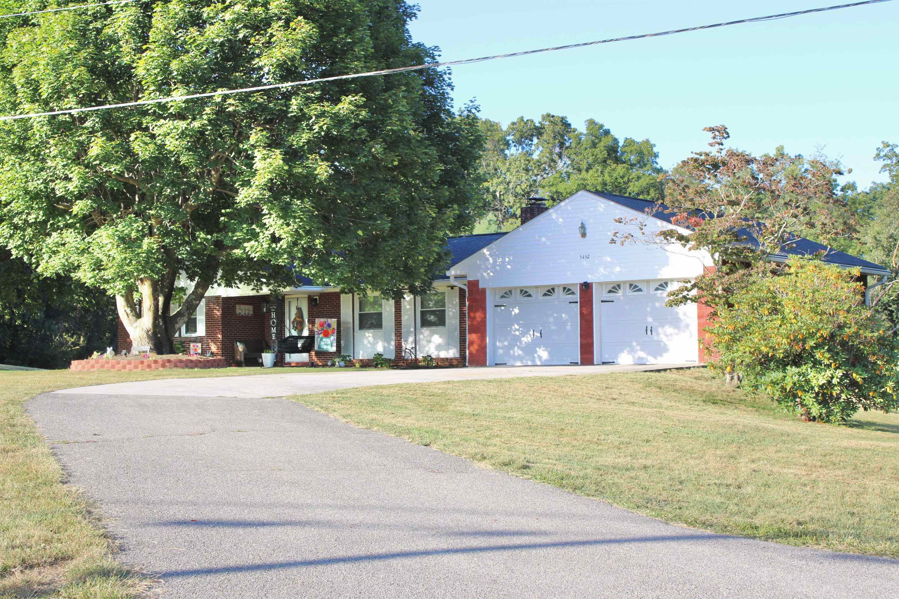 5452 Alum Spring Road Pulaski VA 24301