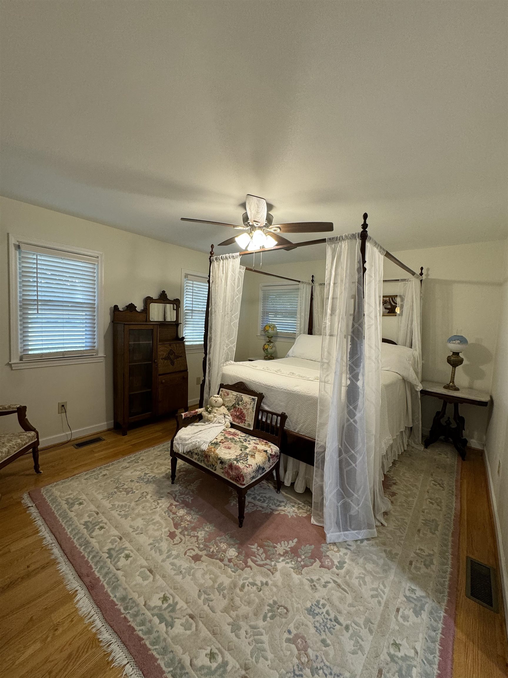 5452 Alum Spring Road Pulaski VA 24301