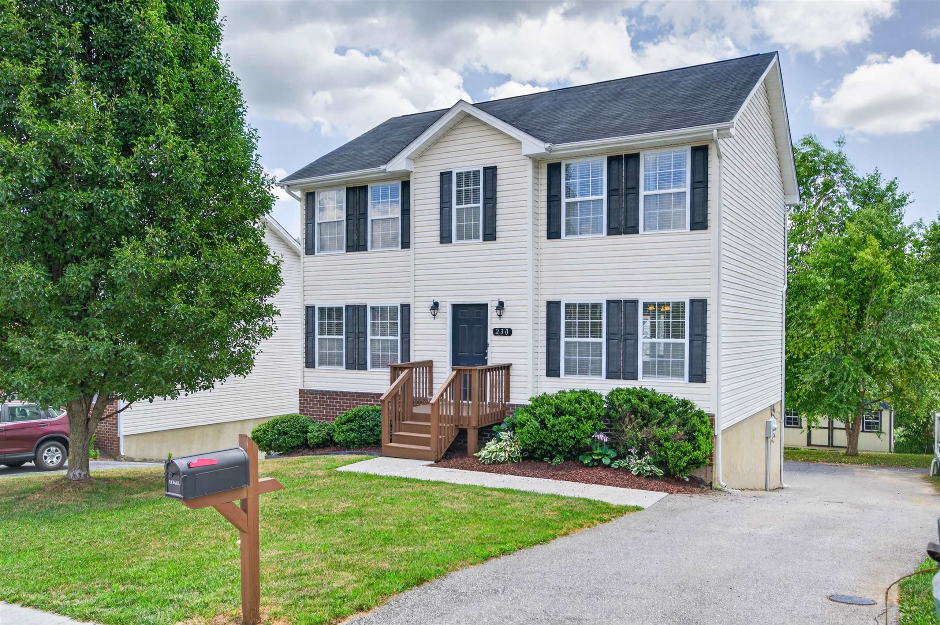 230 Chelsea Loop Christiansburg VA 24073