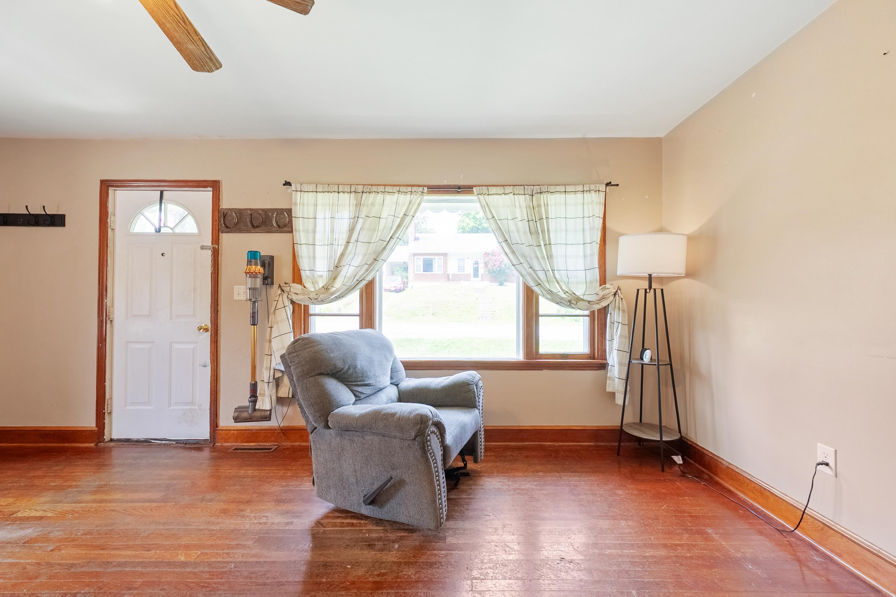 413 Draper Avenue Pulaski VA 24301