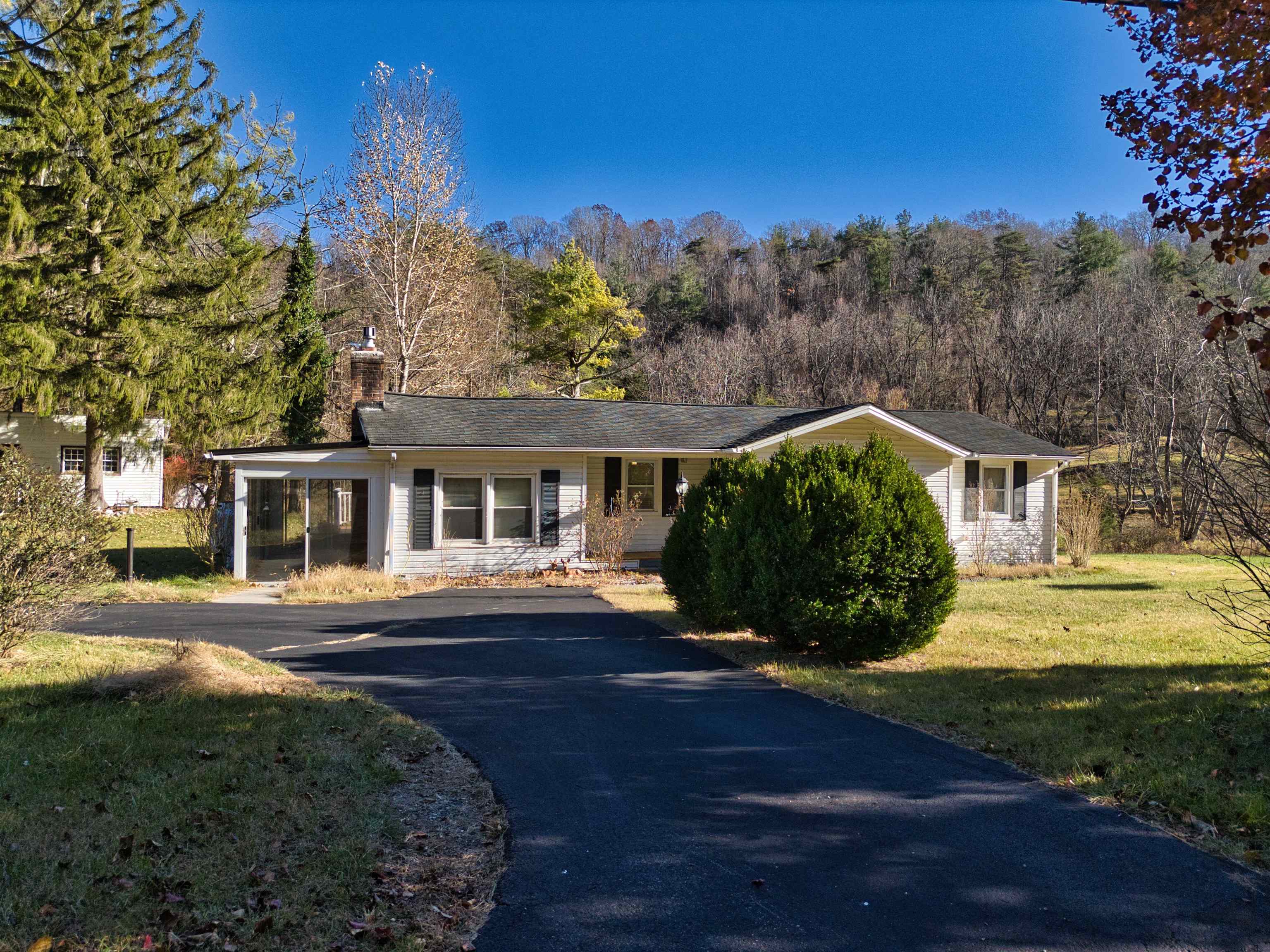 2944 Pilot Road Christiansburg VA 24073