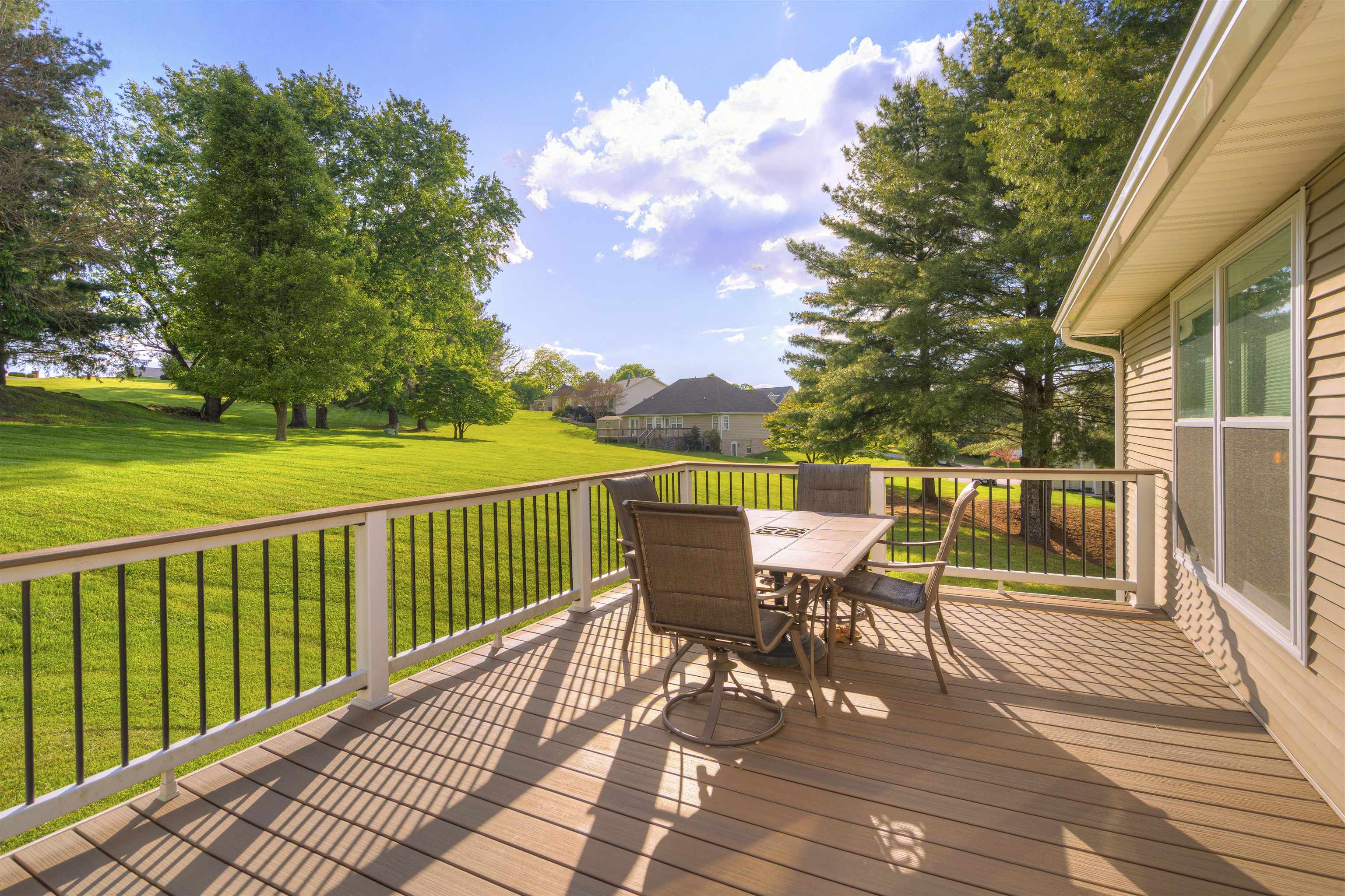 208 Glen View Lane Radford VA 24141