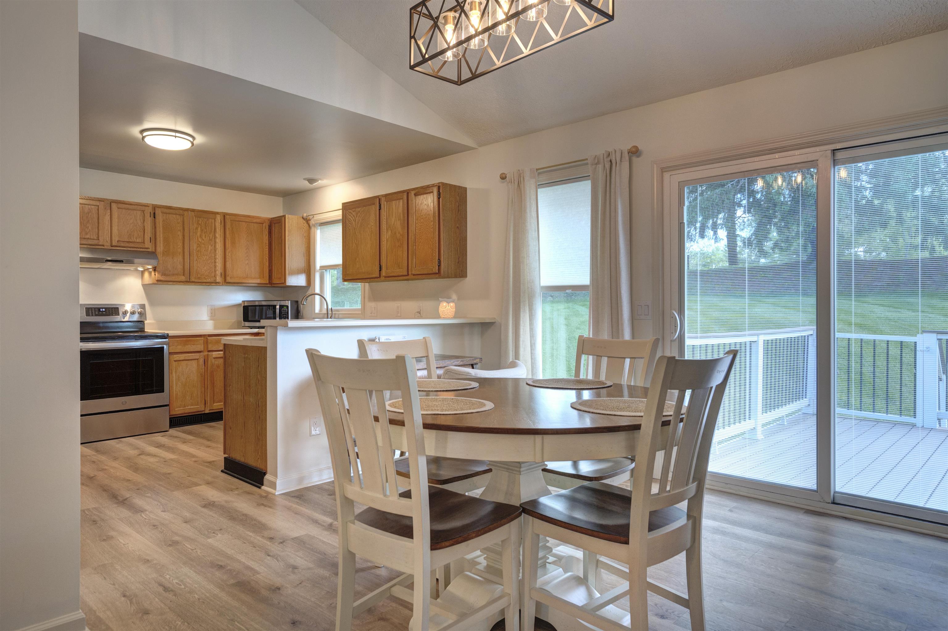 208 Glen View Lane Radford VA 24141