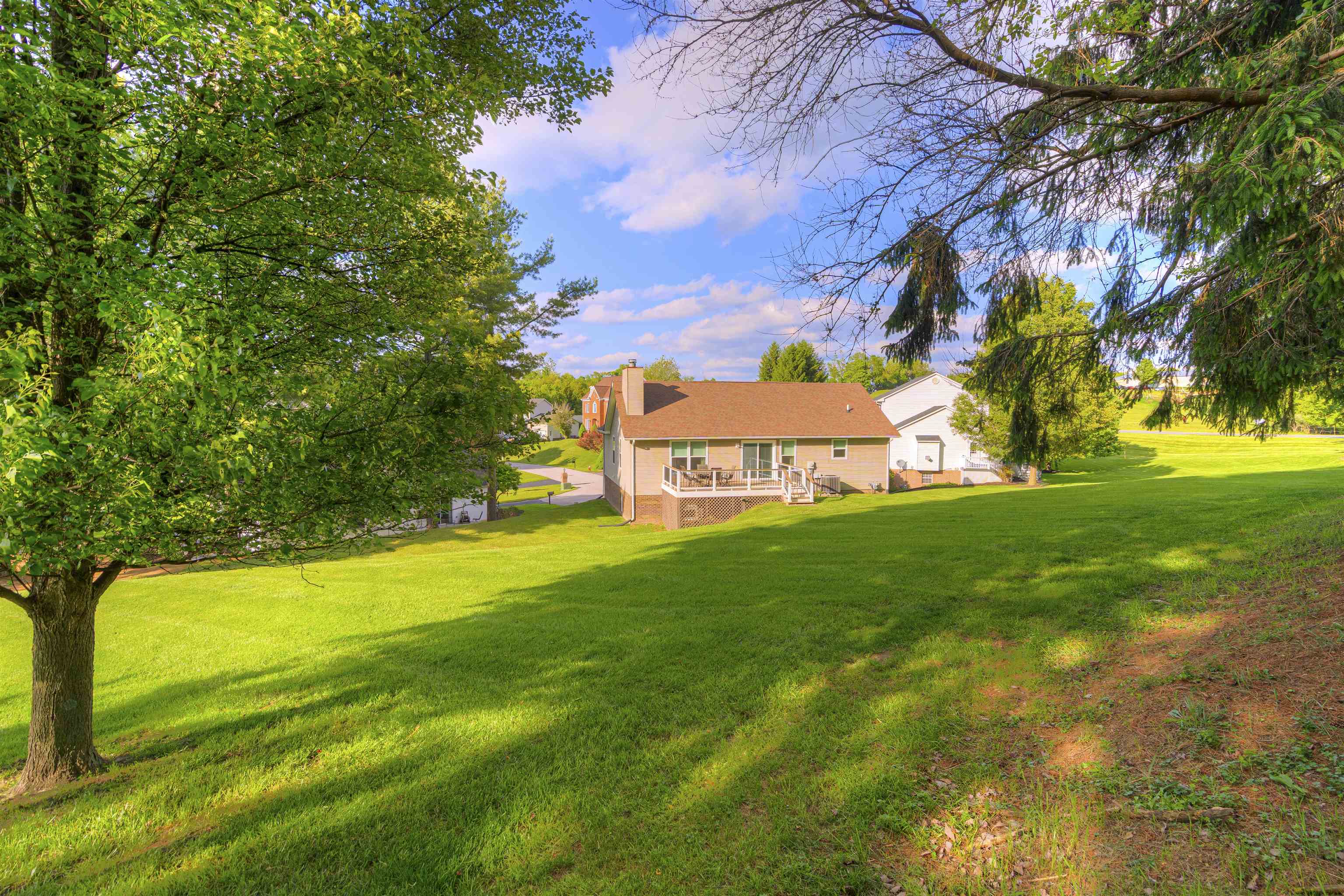208 Glen View Lane Radford VA 24141