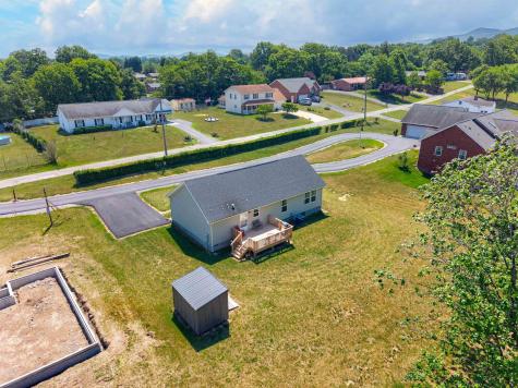 2127 Tara Lane Salem VA 24153