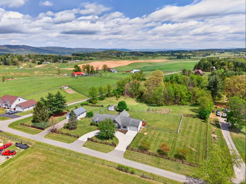 3578 Blevins Lane Pulaski VA 24301