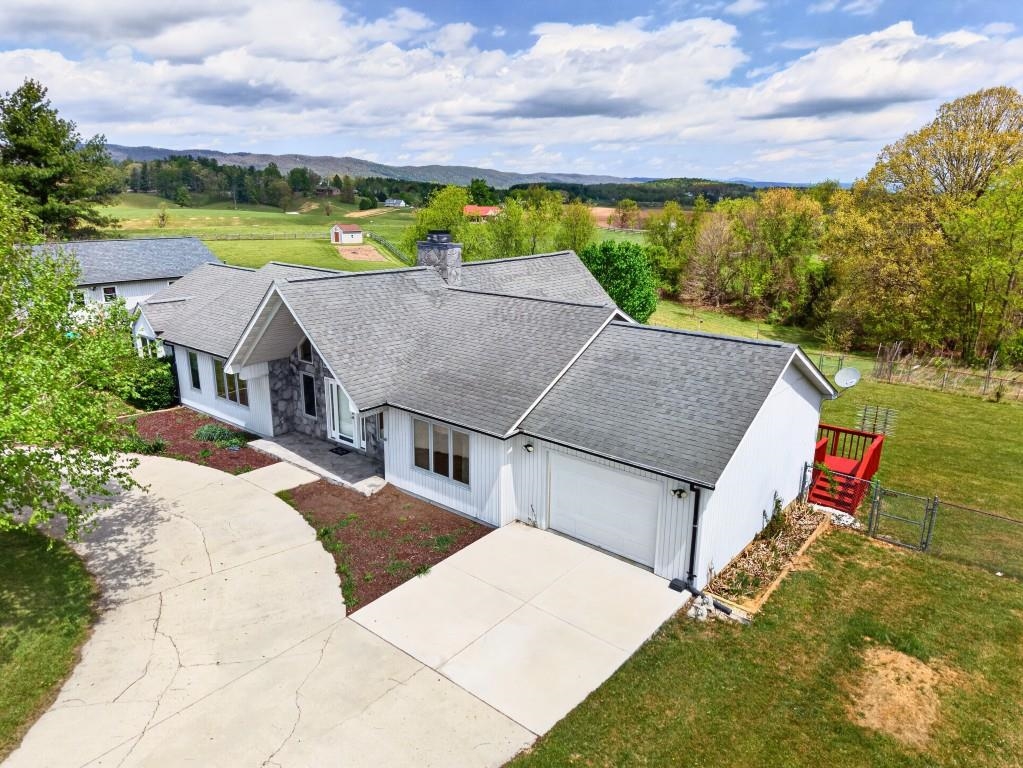 3578 Blevins Lane Pulaski VA 24301