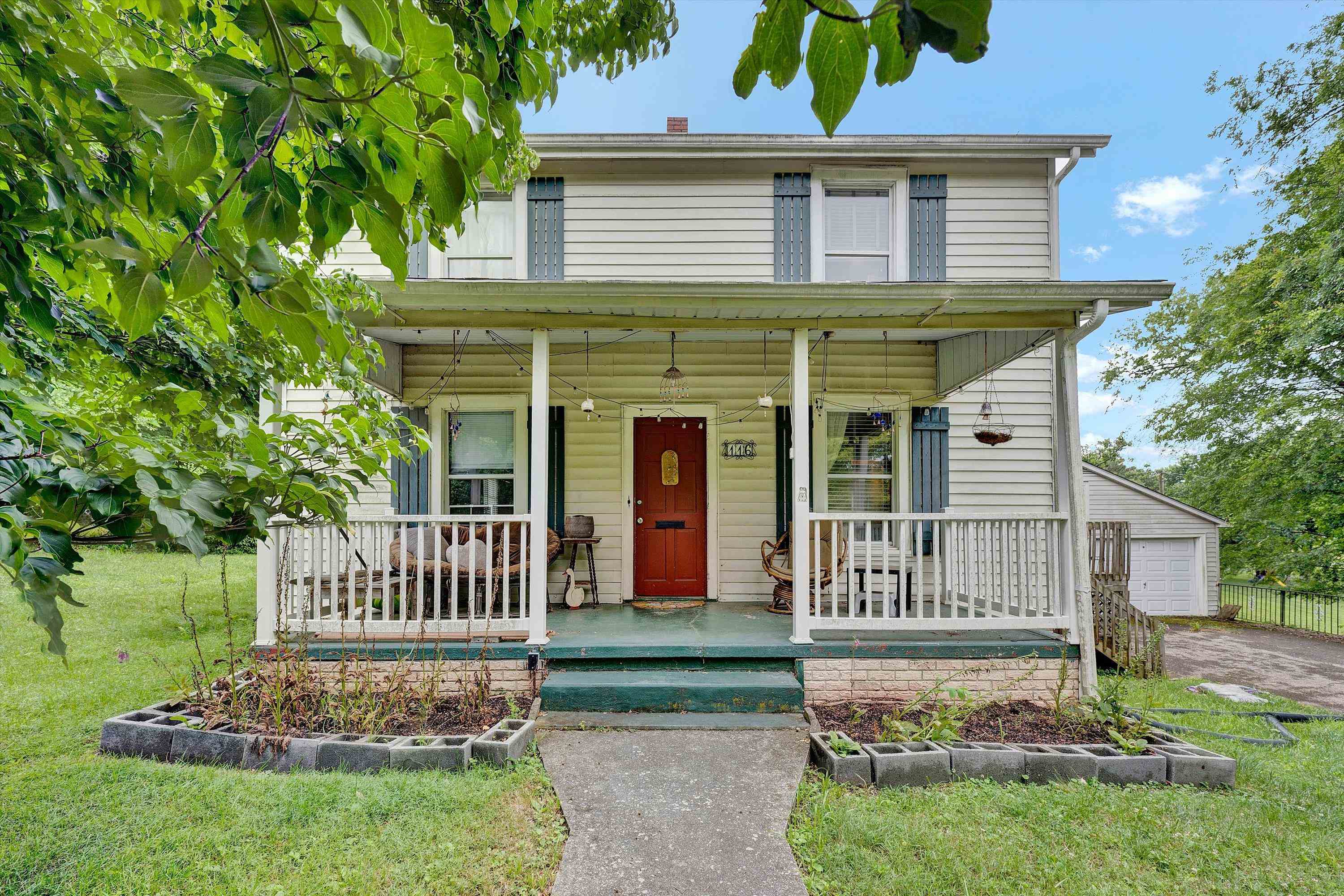 116 Hammett Avenue Radford VA 24141