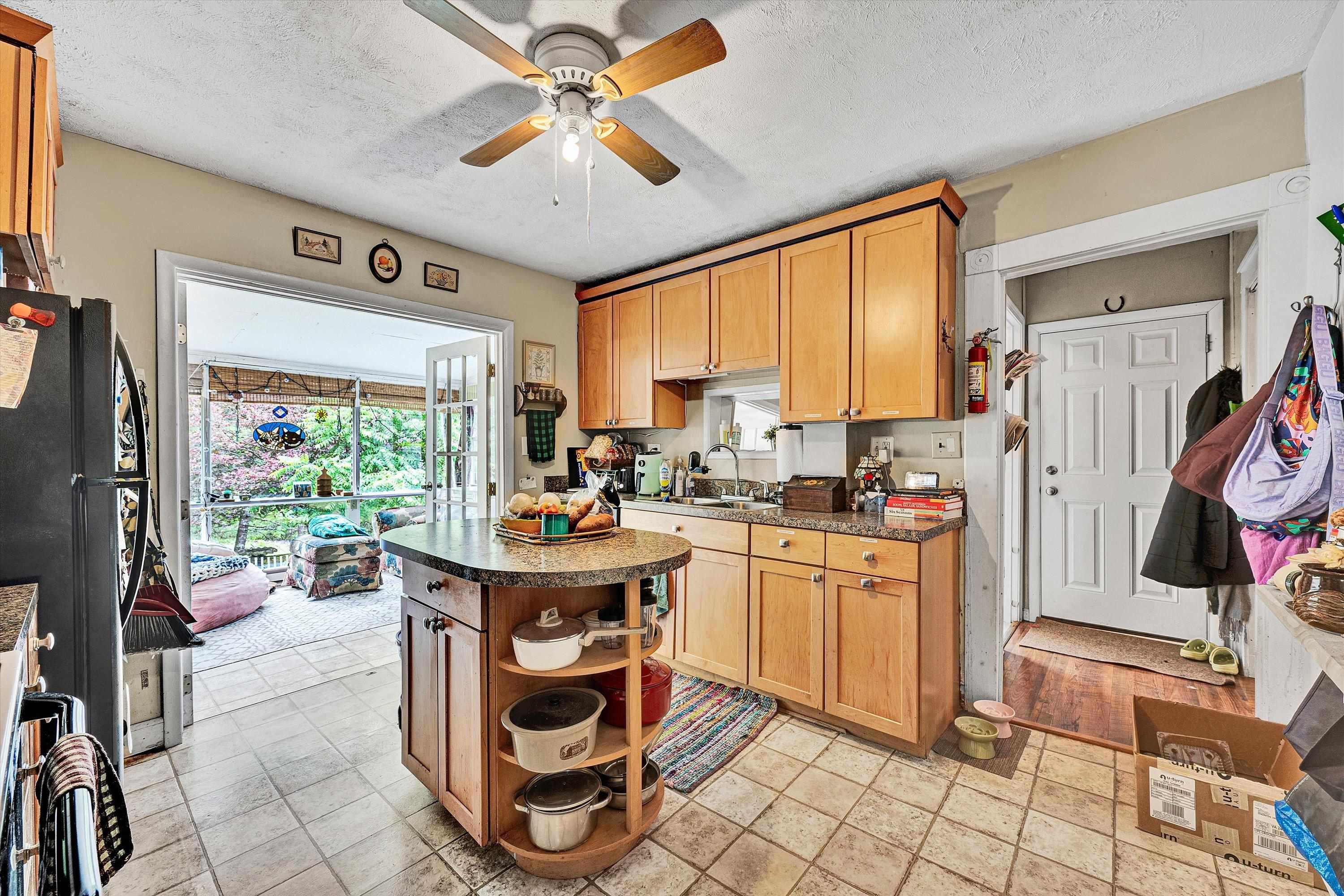 116 Hammett Avenue Radford VA 24141