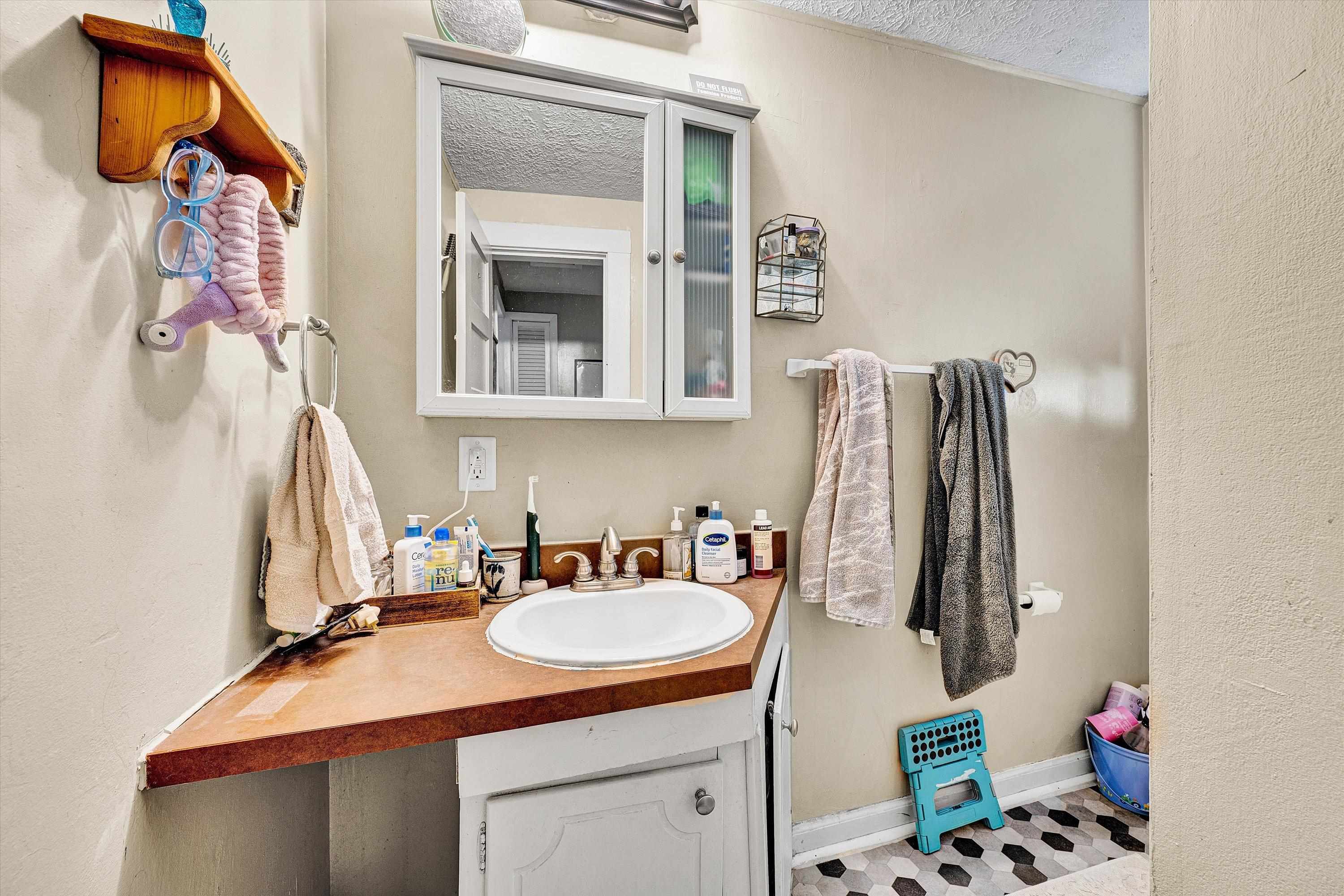 116 Hammett Avenue Radford VA 24141