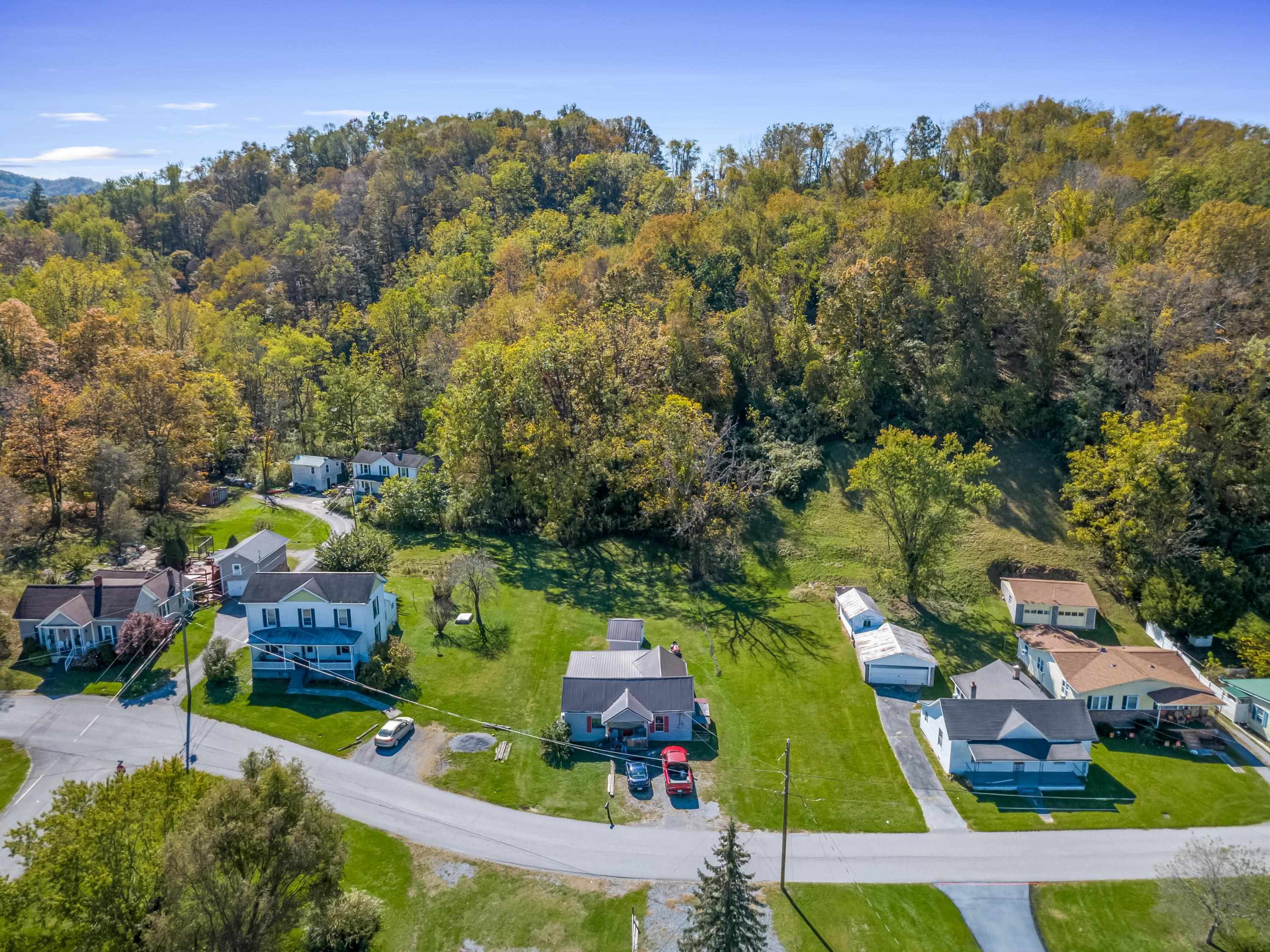 509 Tazewell Avenue Tazewell VA 24651