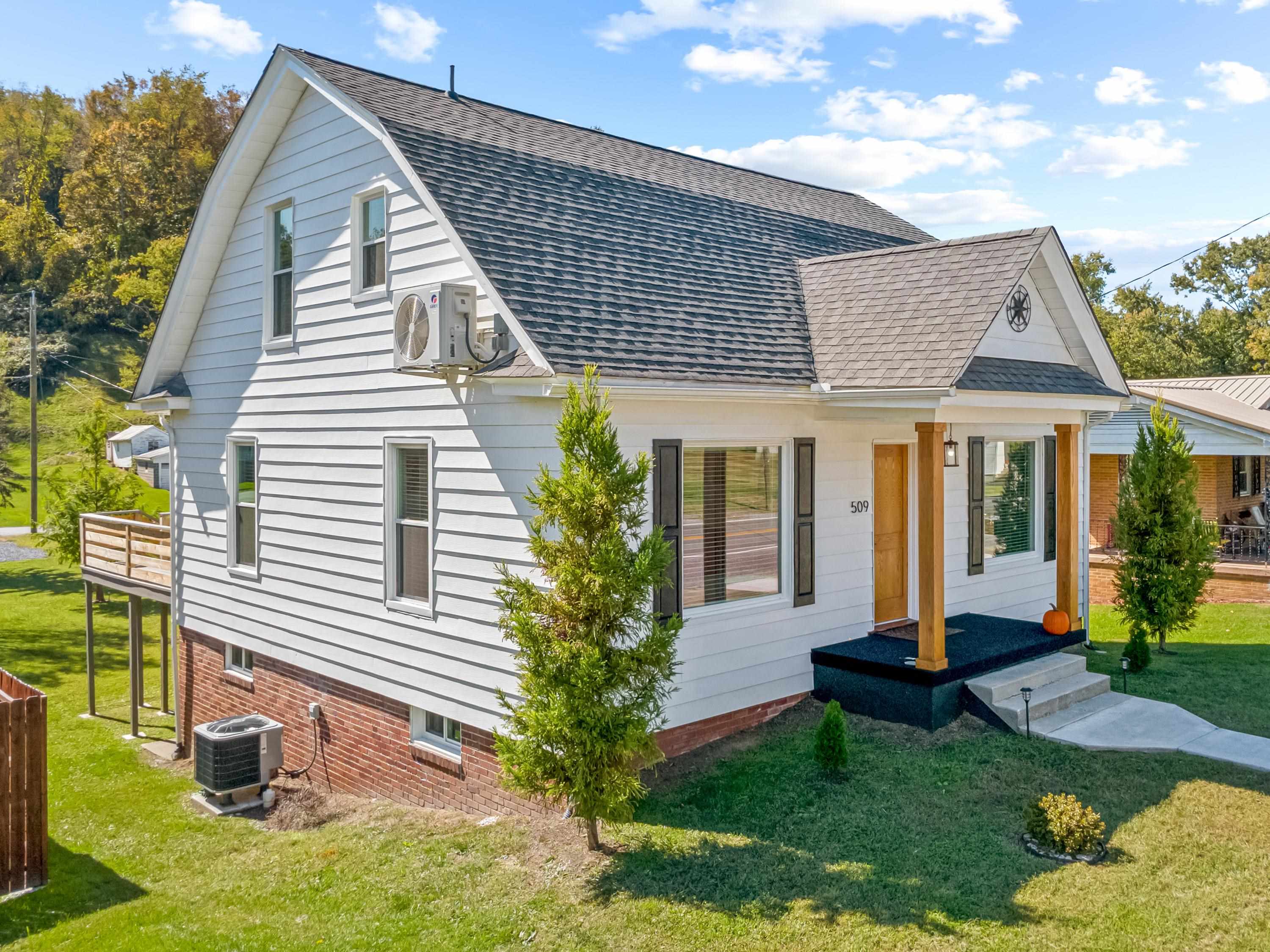 509 Tazewell Avenue Tazewell VA 24651