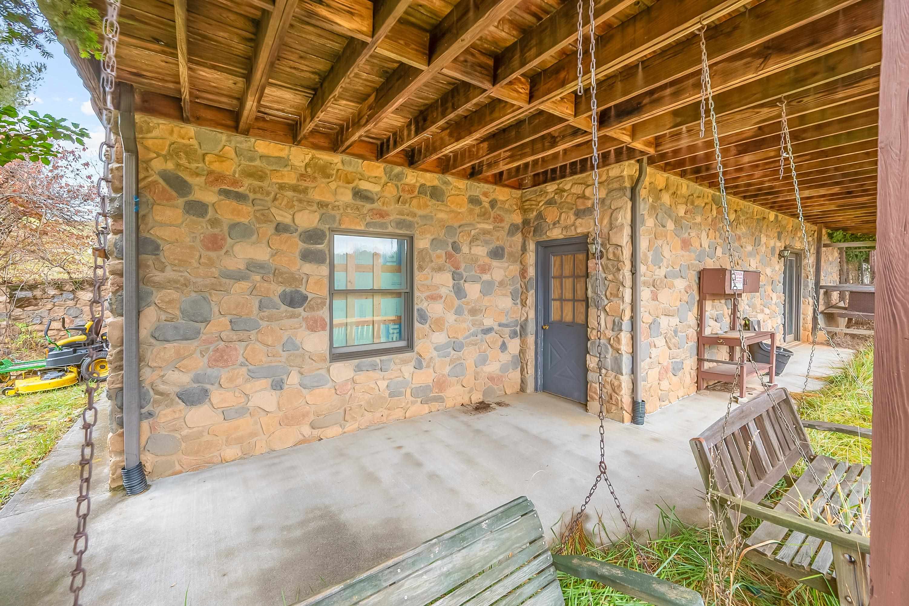 528 Falling Branch Road NW Floyd VA 24091