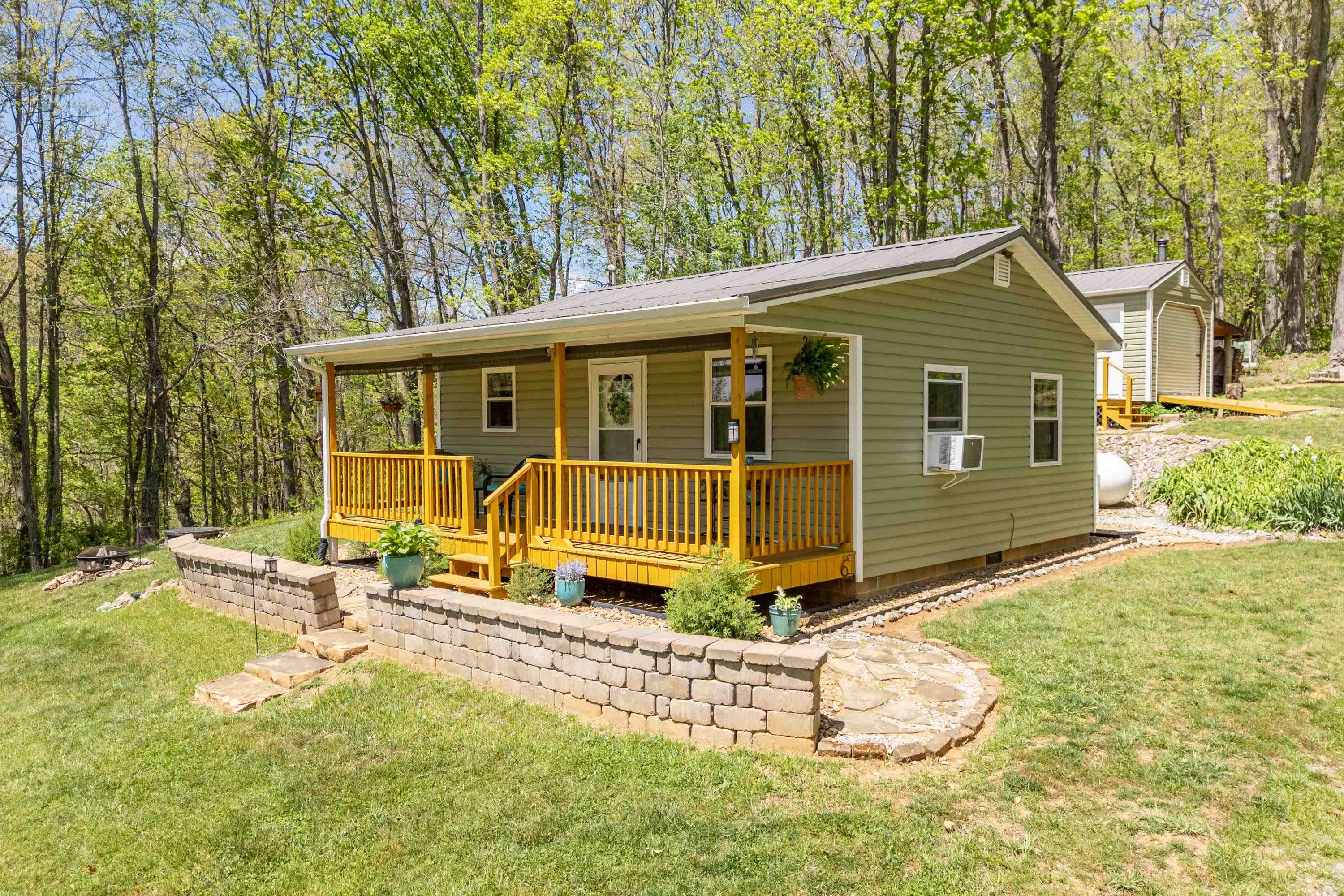 805 Sunset River Road Ceres VA 24318