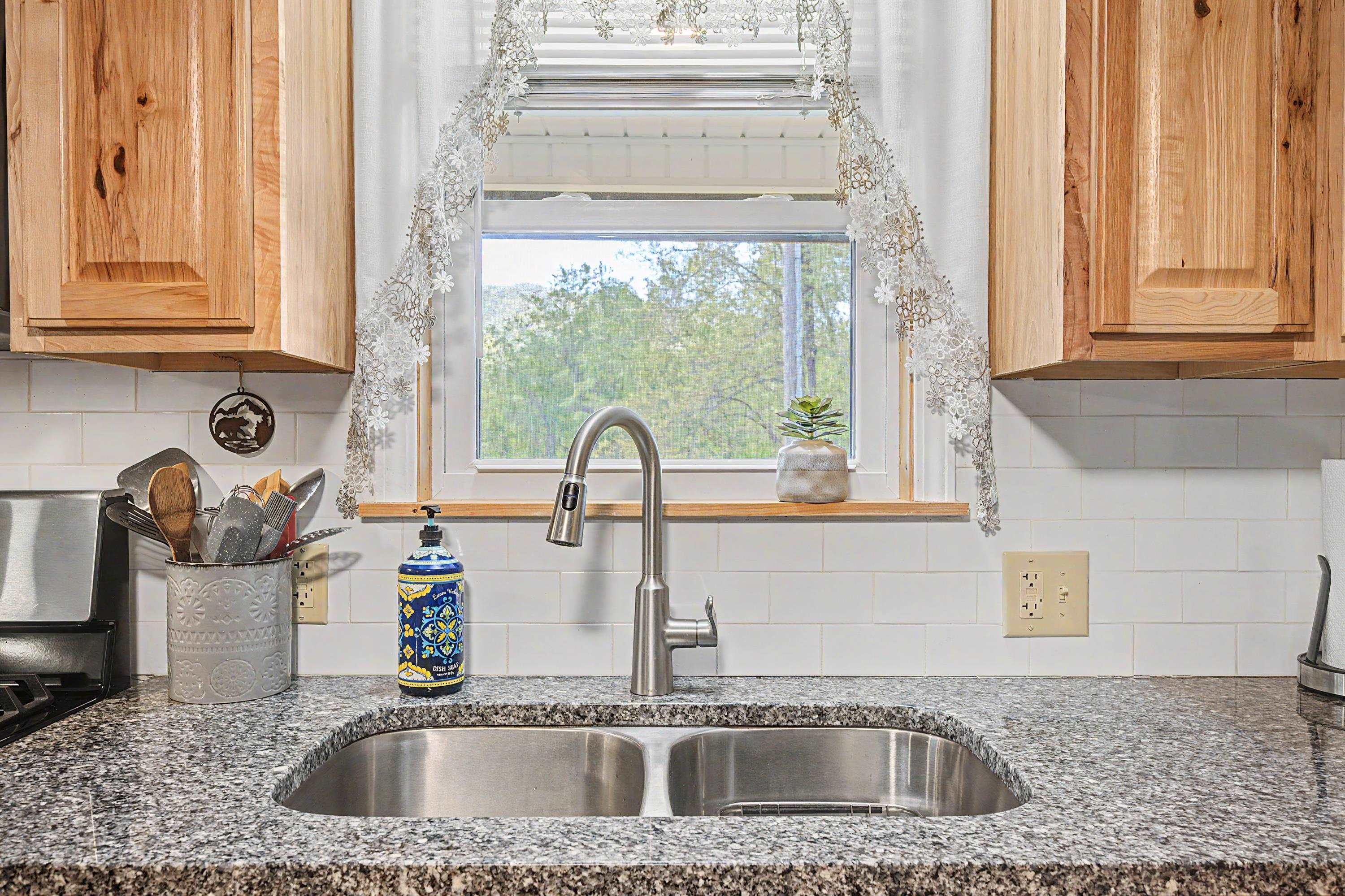 805 Sunset River Road Ceres VA 24318