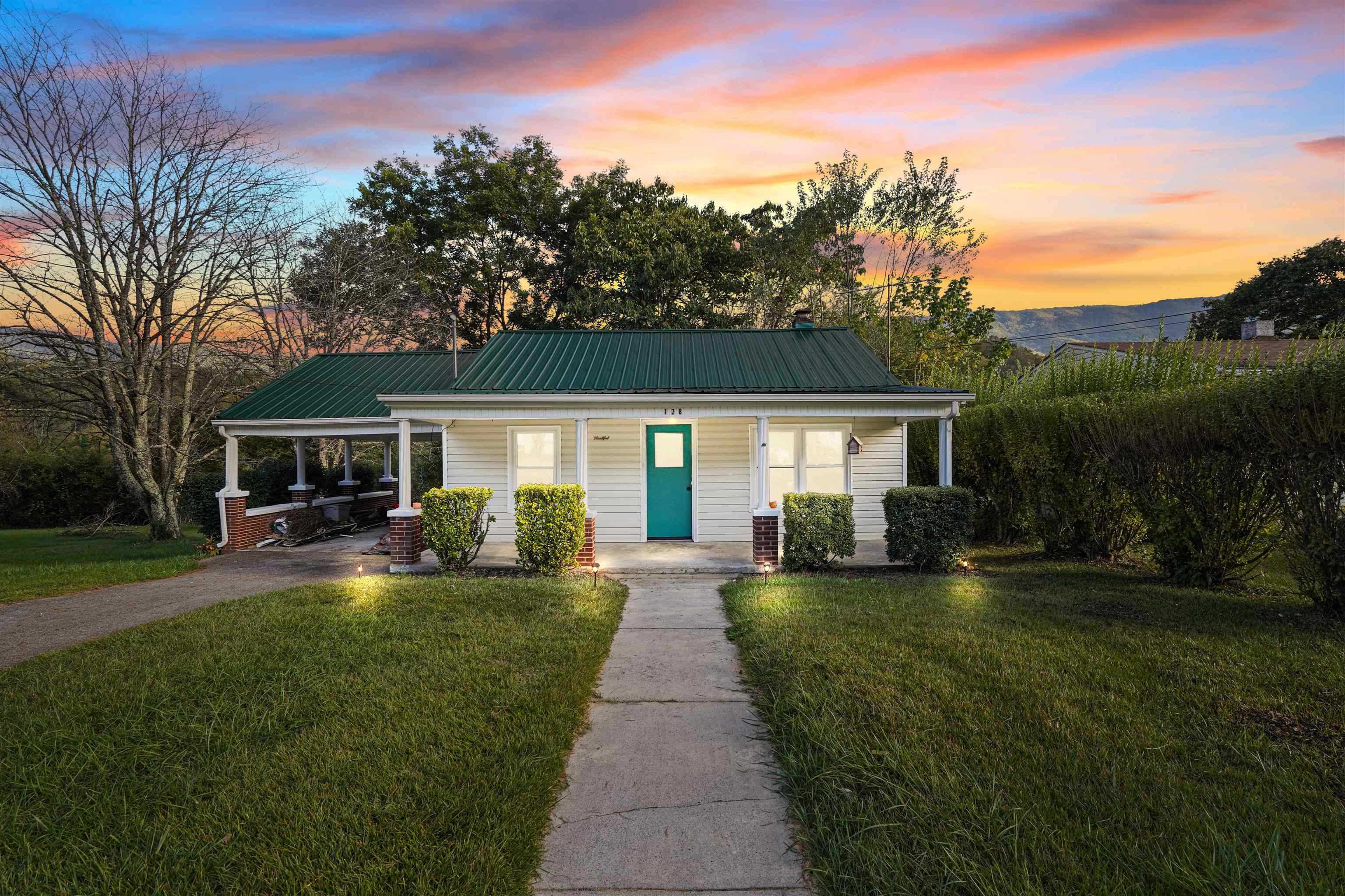 178 Crestwood Drive Narrows VA 24124