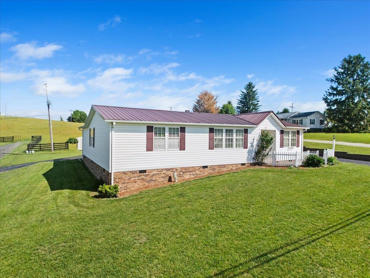 7727 Brooklyn Road Fairlawn VA 24141