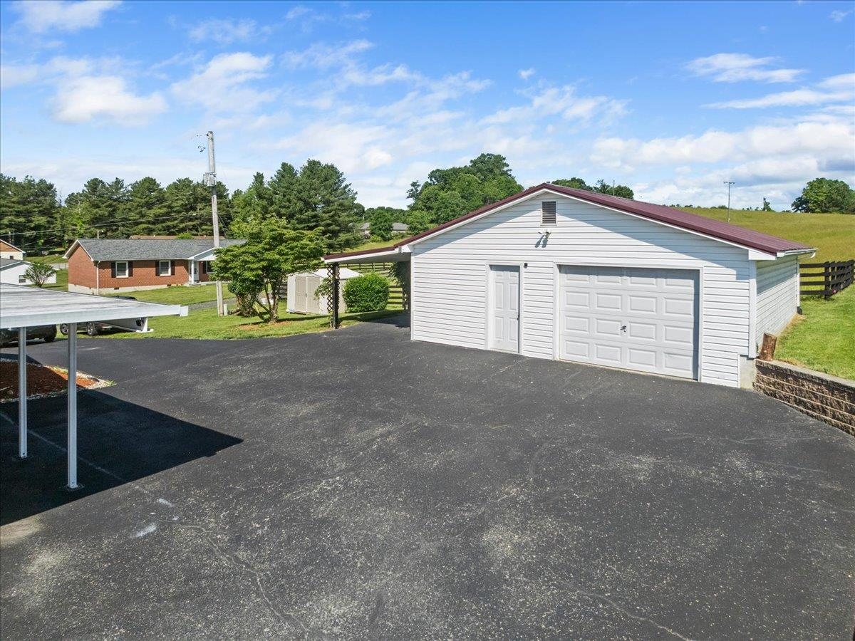 7727 Brooklyn Road Fairlawn VA 24141