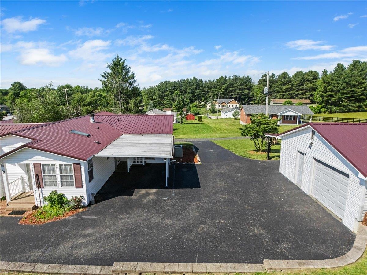 7727 Brooklyn Road Fairlawn VA 24141