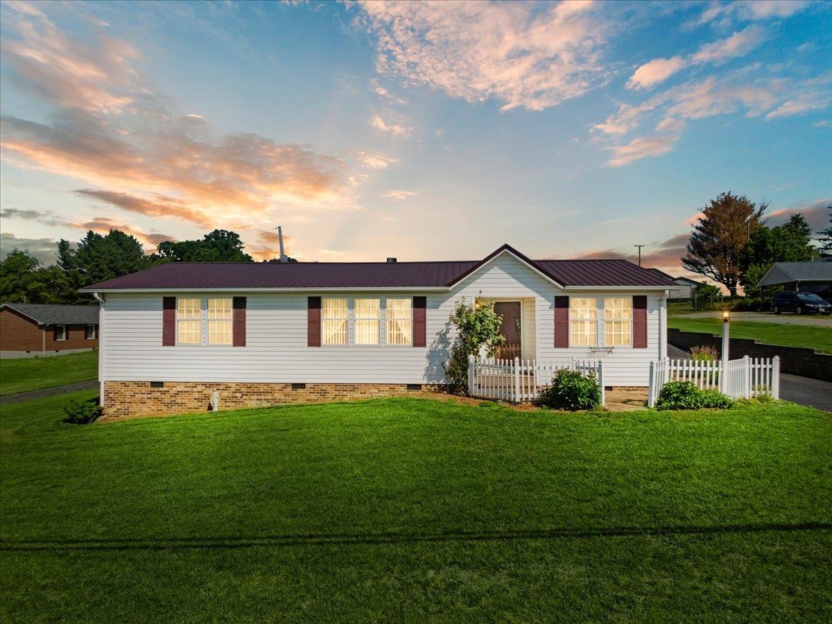 7727 Brooklyn Road Fairlawn VA 24141