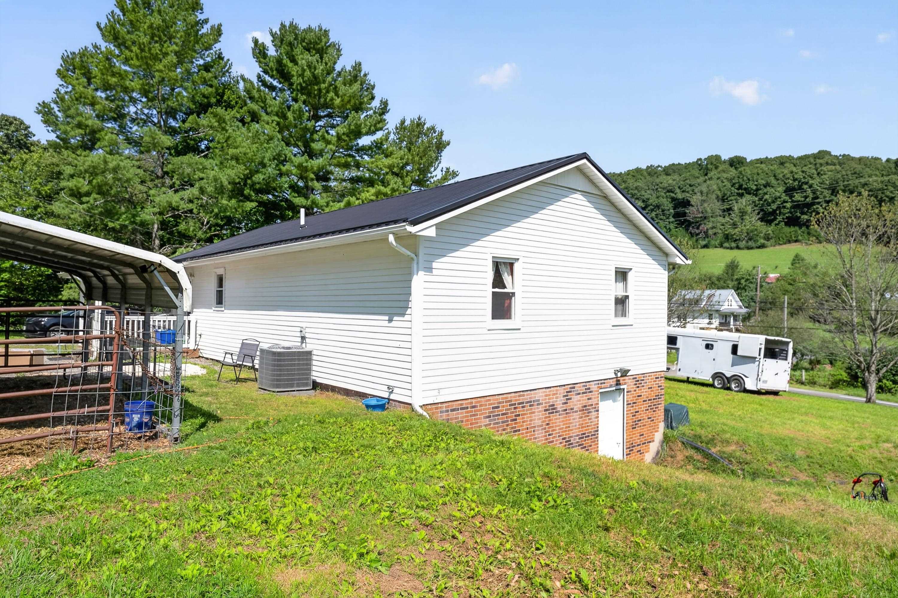 981 Cripple Creek Road Wytheville VA 24382