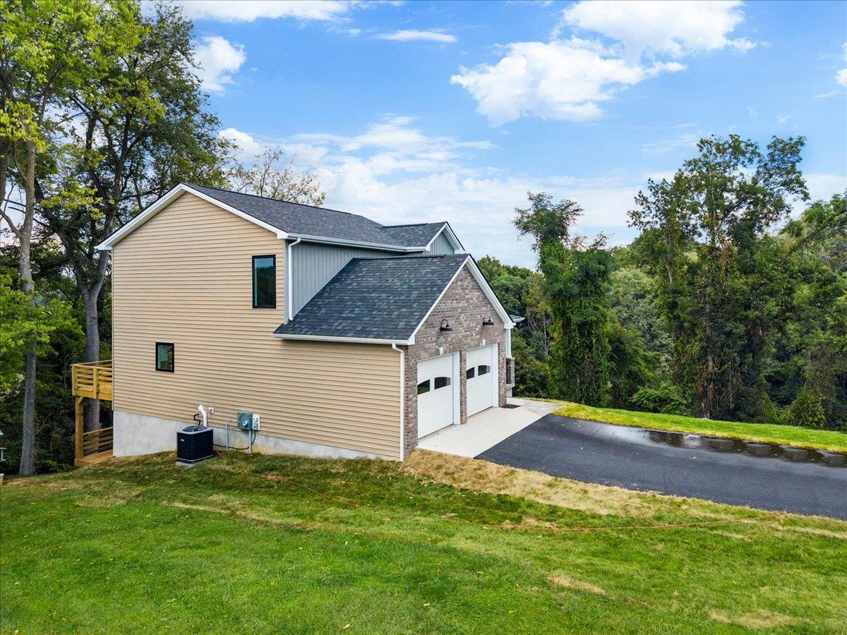 811 Third Street Radford VA 24141