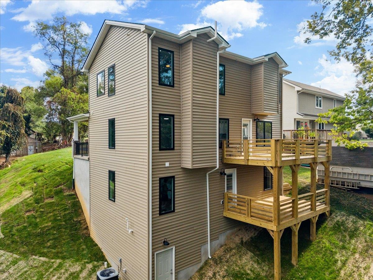 811 Third Street Radford VA 24141