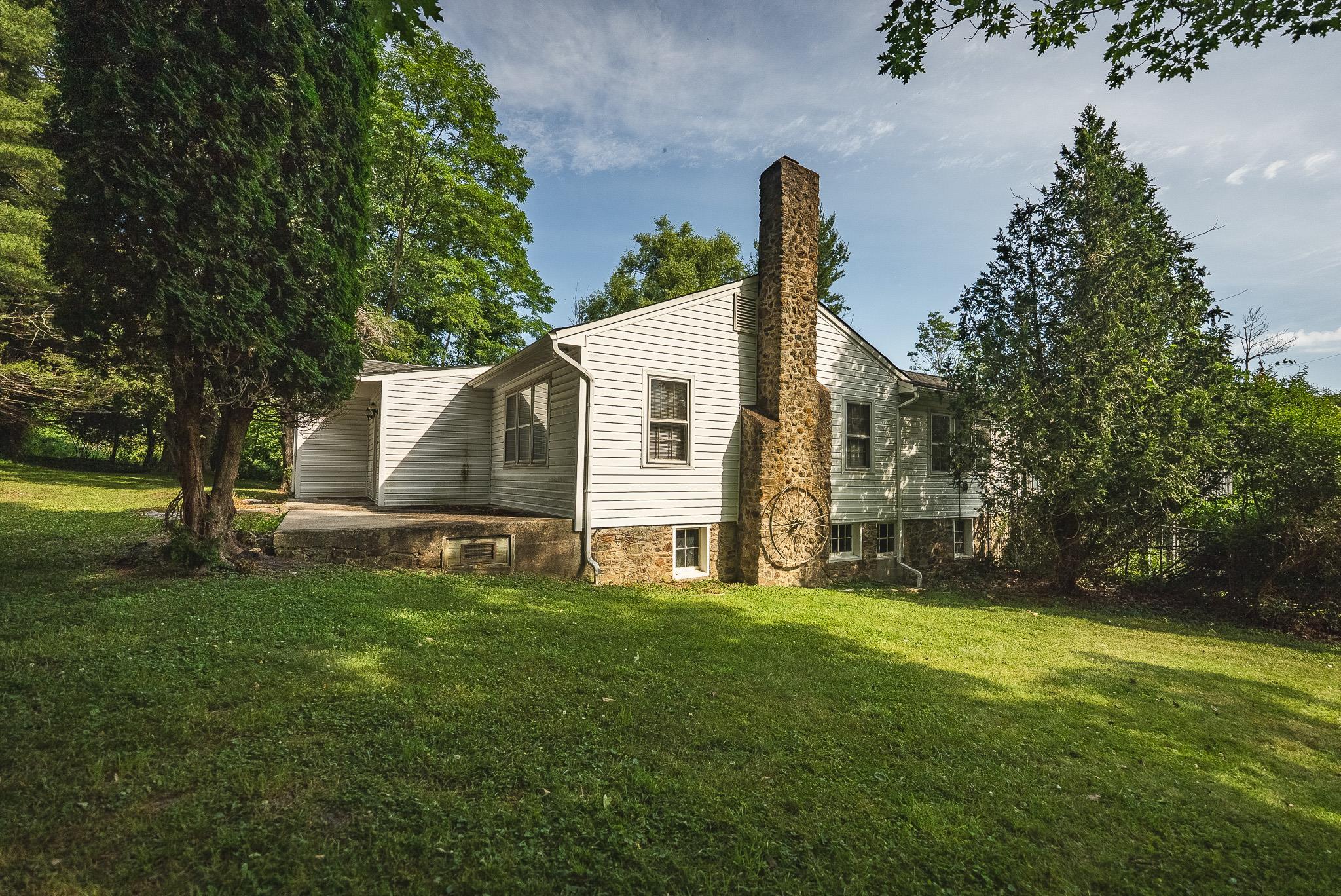 10289 Russwood Road Bent Mountain VA 24059