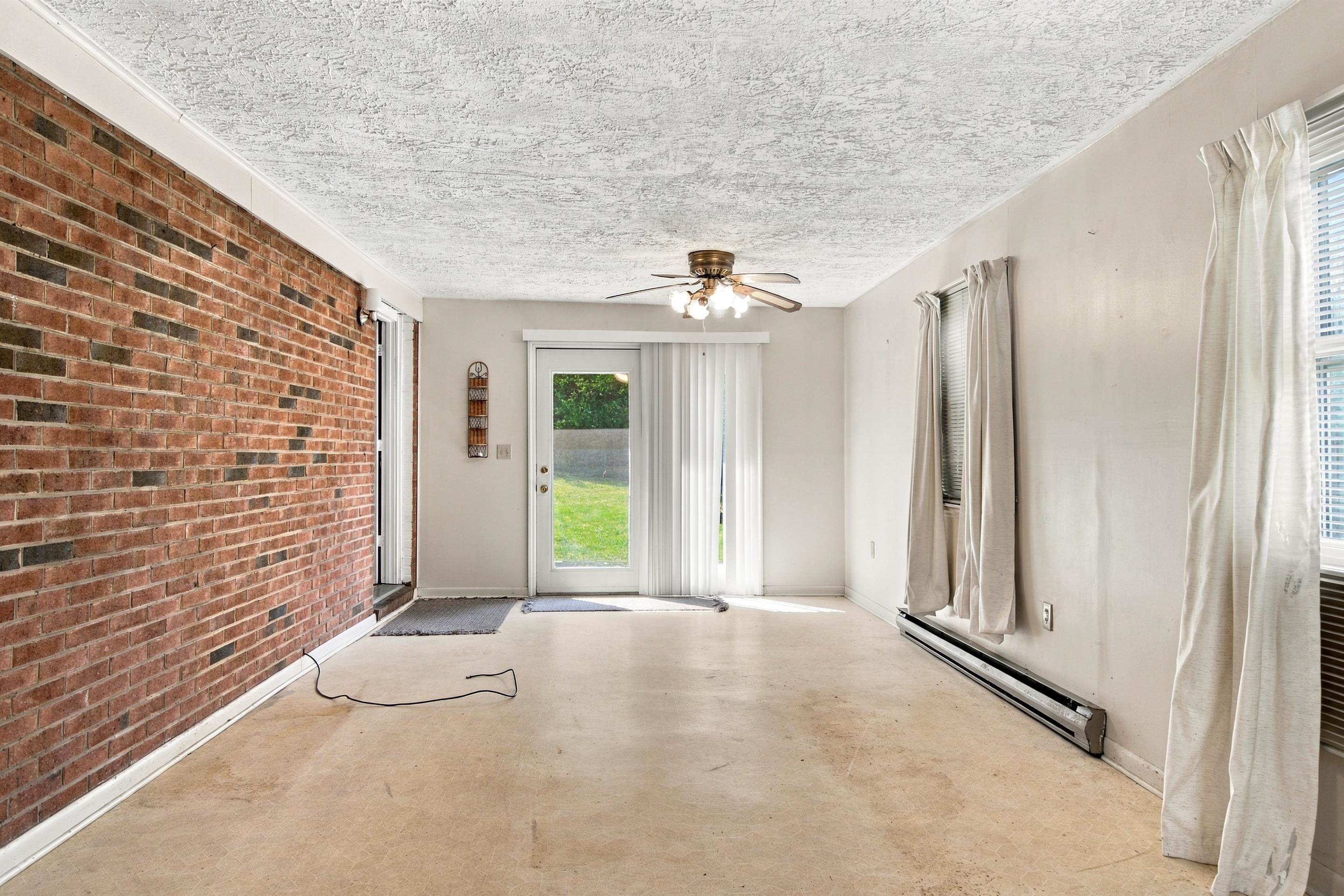 102 Foundry Place Radford VA 24141