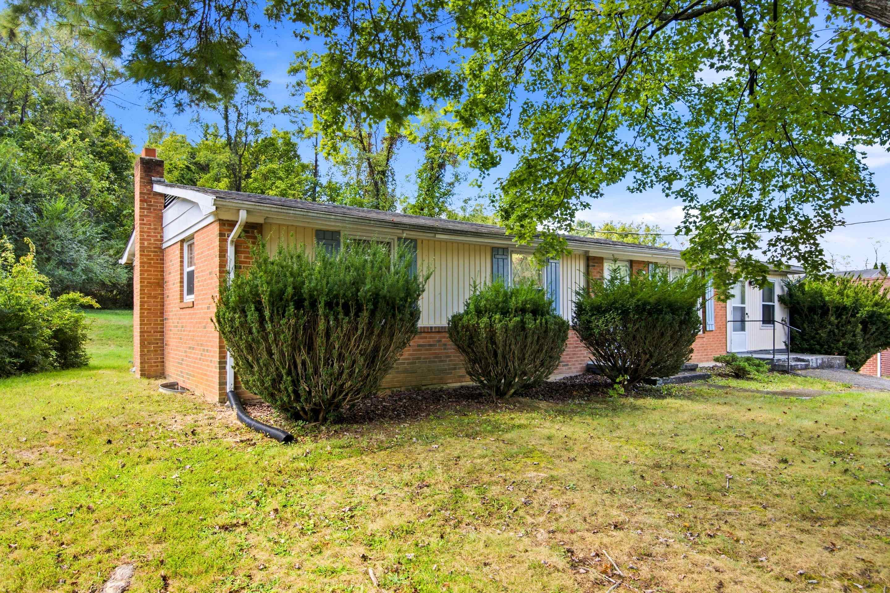 102 Foundry Place Radford VA 24141