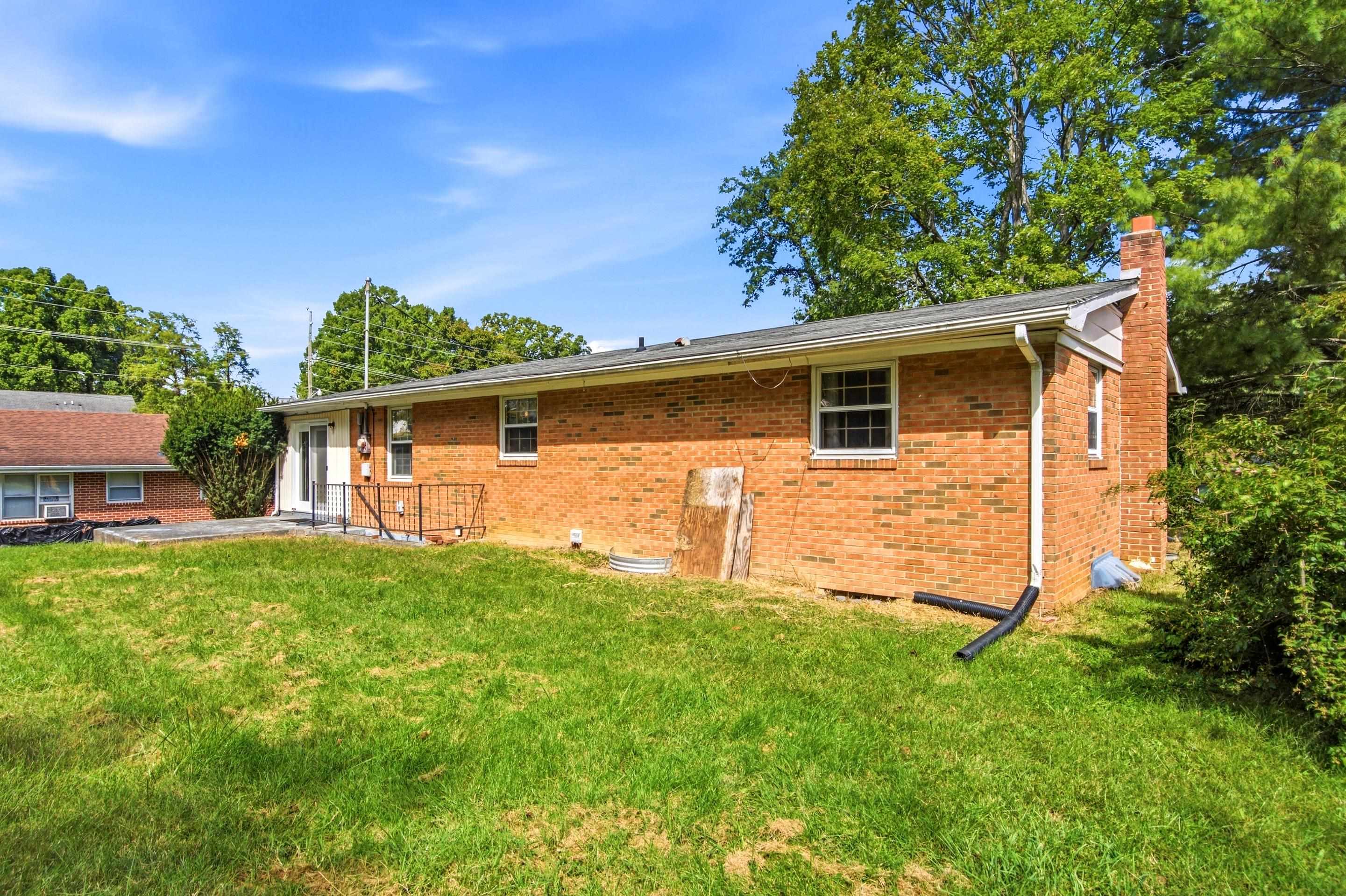 102 Foundry Place Radford VA 24141