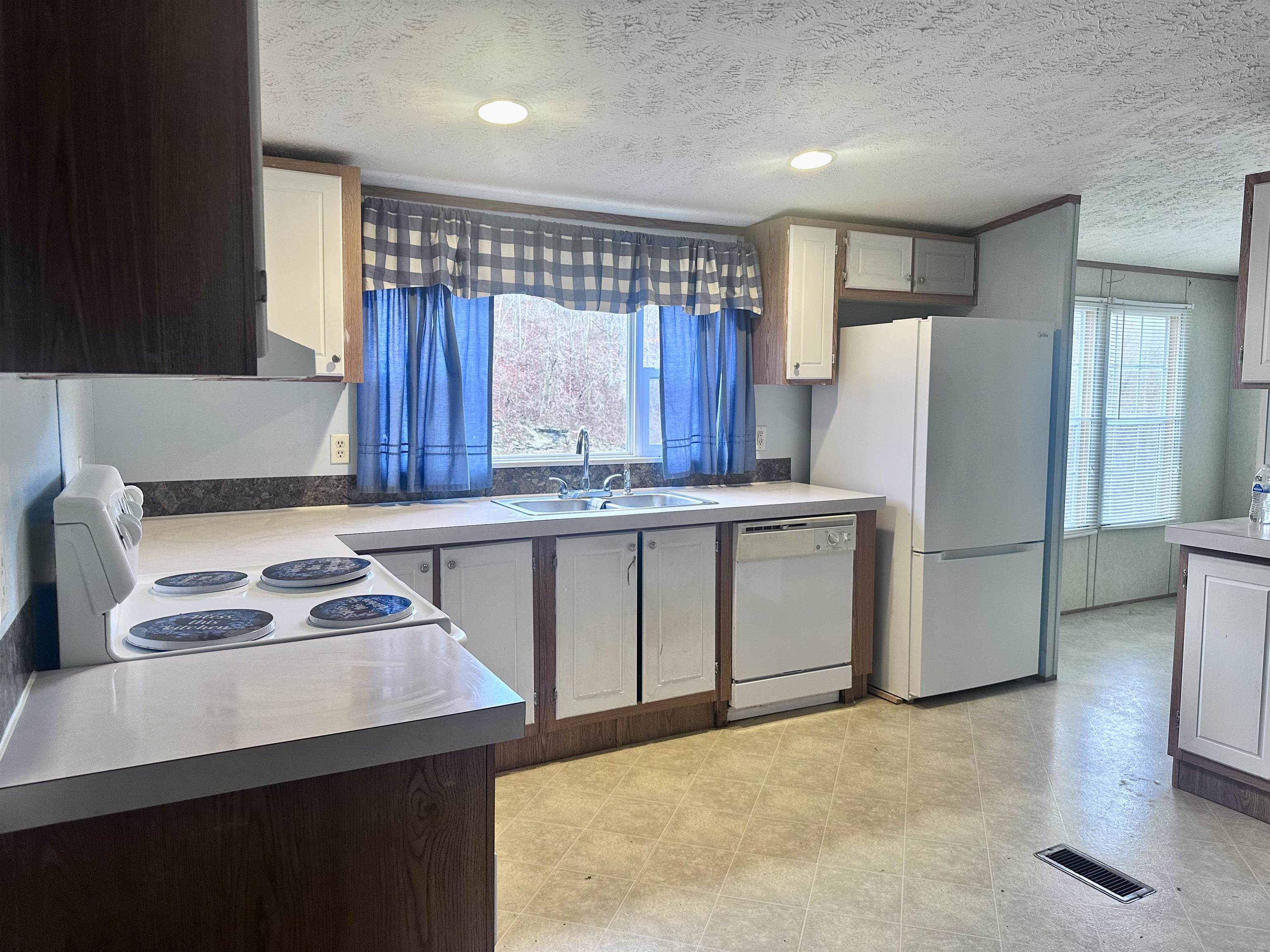 7688 Mud Fork Road Bluefield VA 24605