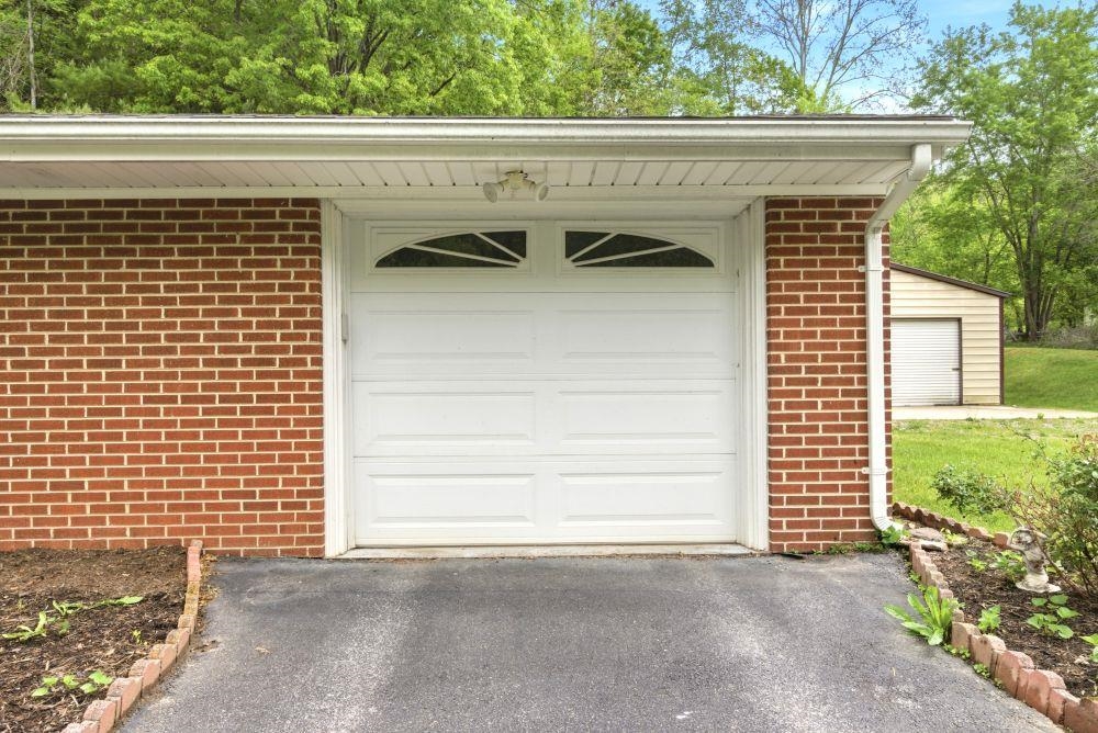 1961 Wolf Creek Road Narrows VA 24124