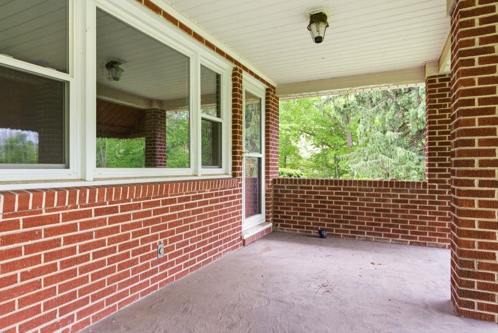 1961 Wolf Creek Road Narrows VA 24124