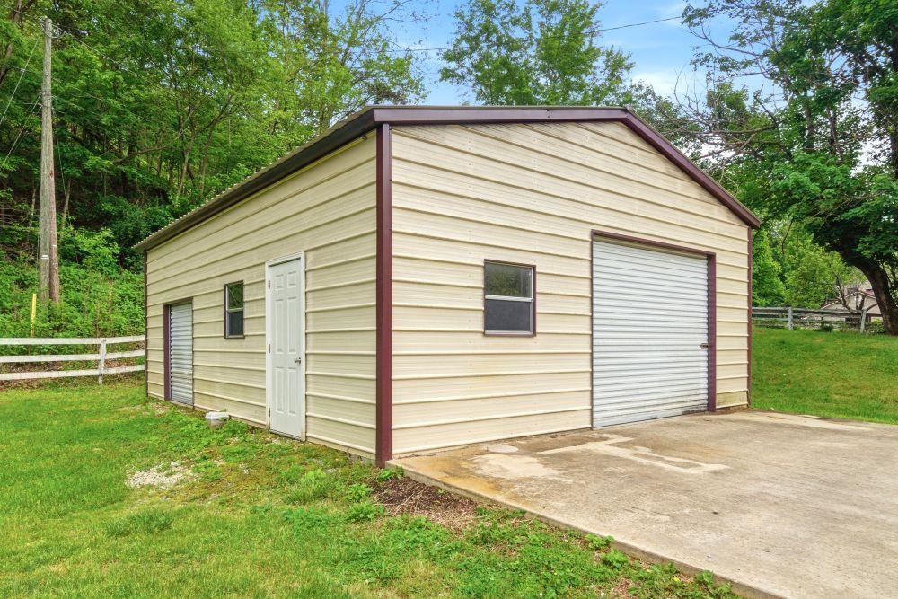 1961 Wolf Creek Road Narrows VA 24124