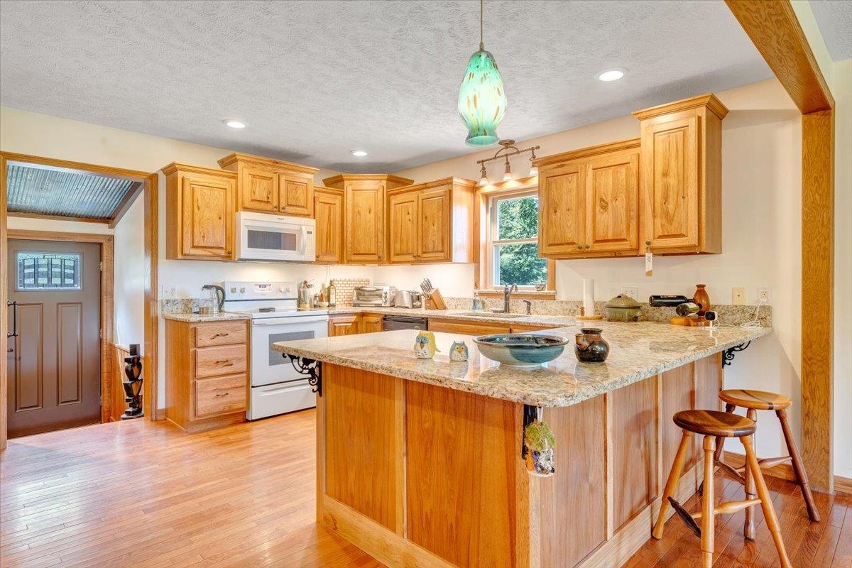 2275 Union School Road SW Floyd VA 24091
