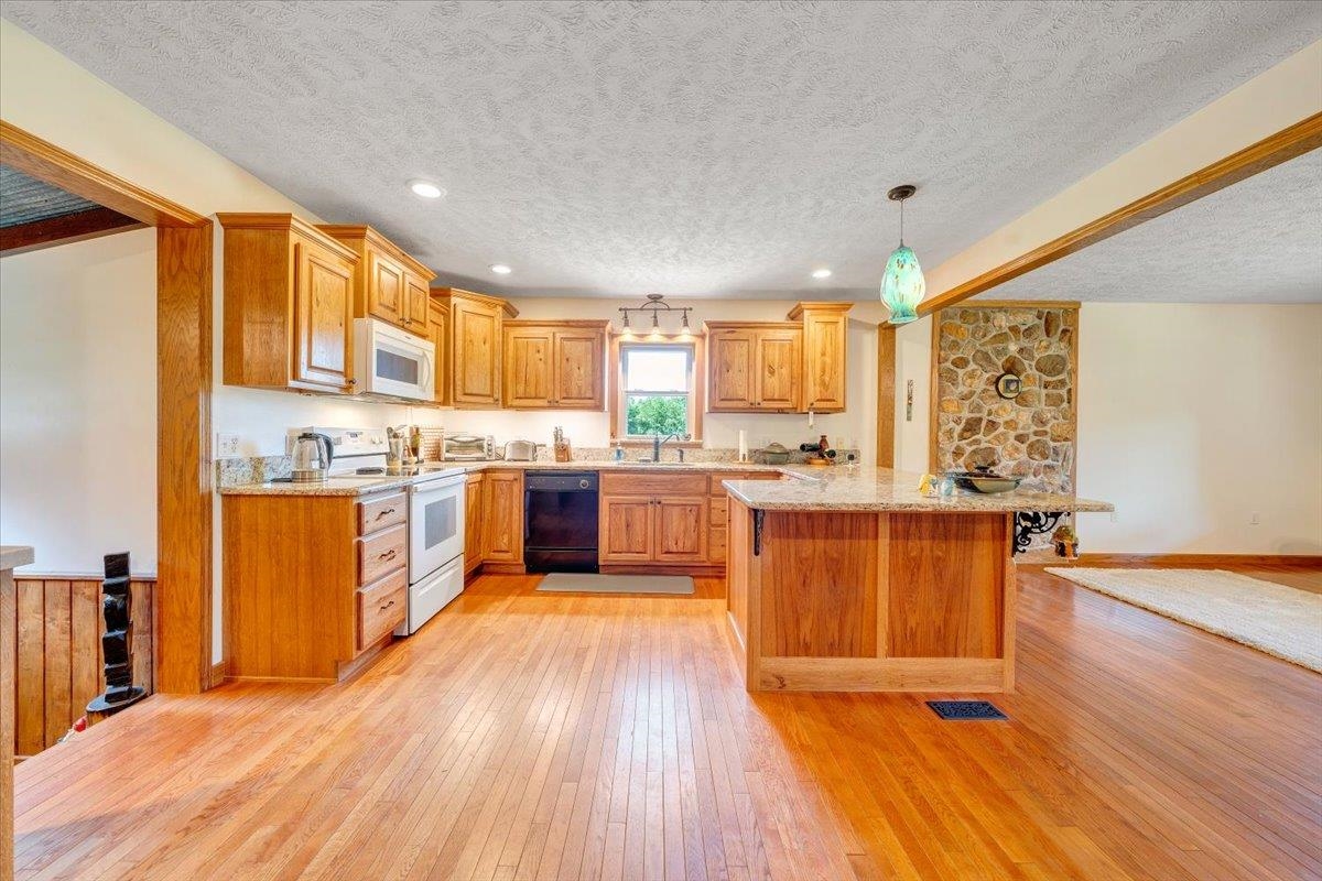 2275 Union School Road SW Floyd VA 24091