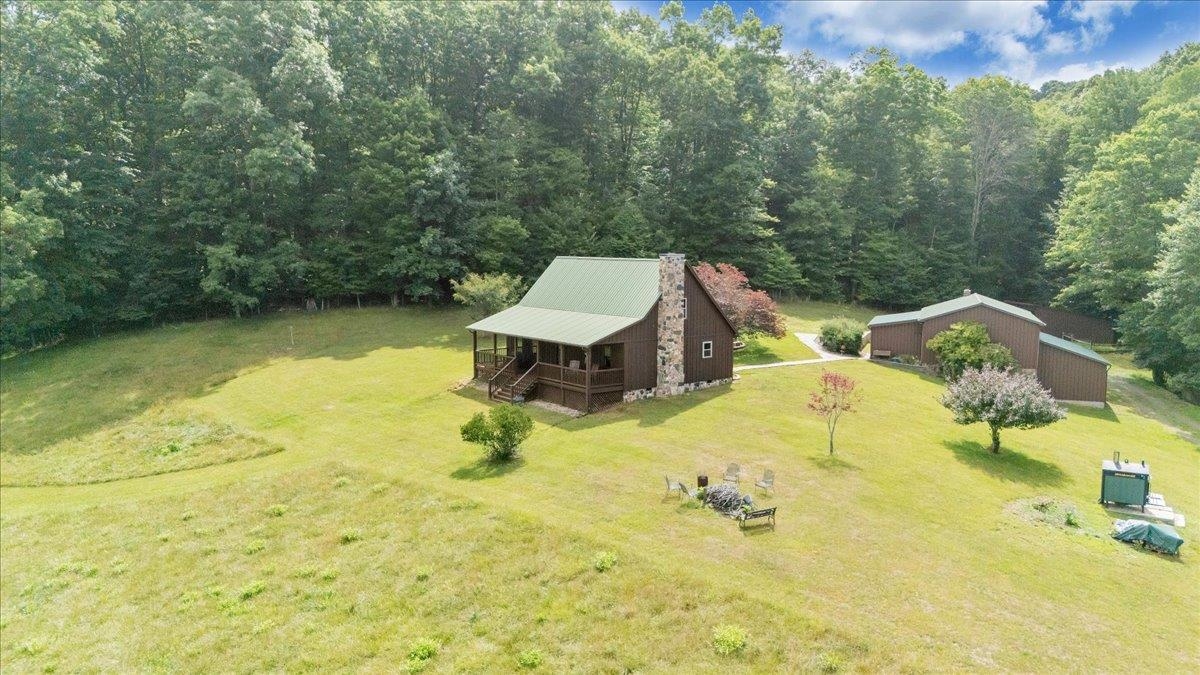 2275 Union School Road SW Floyd VA 24091